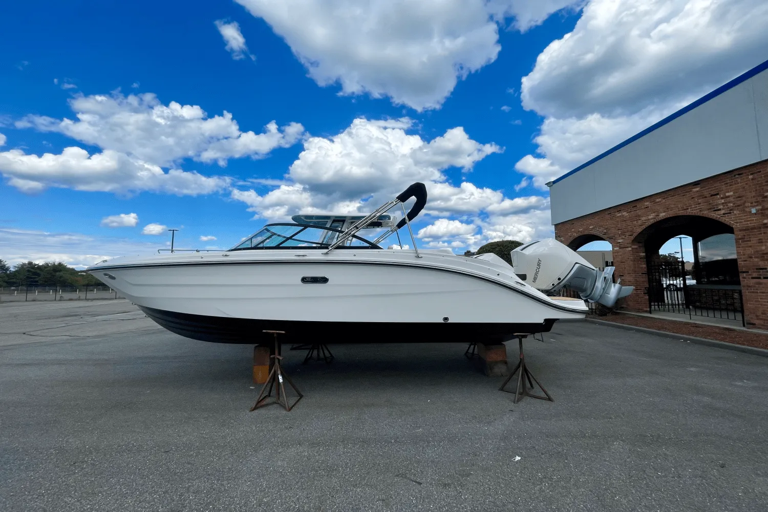 2026 Sea Ray SDX 230 Outboard Image Thumbnail #0