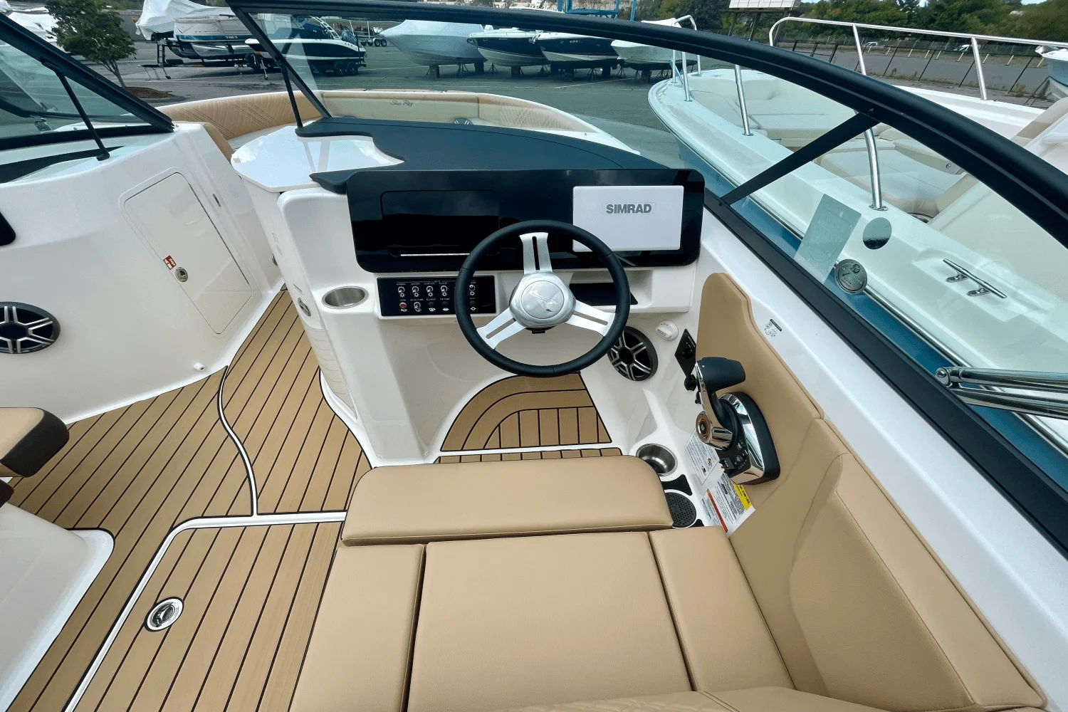 2026 Sea Ray SDX 230 Outboard Image Thumbnail #12