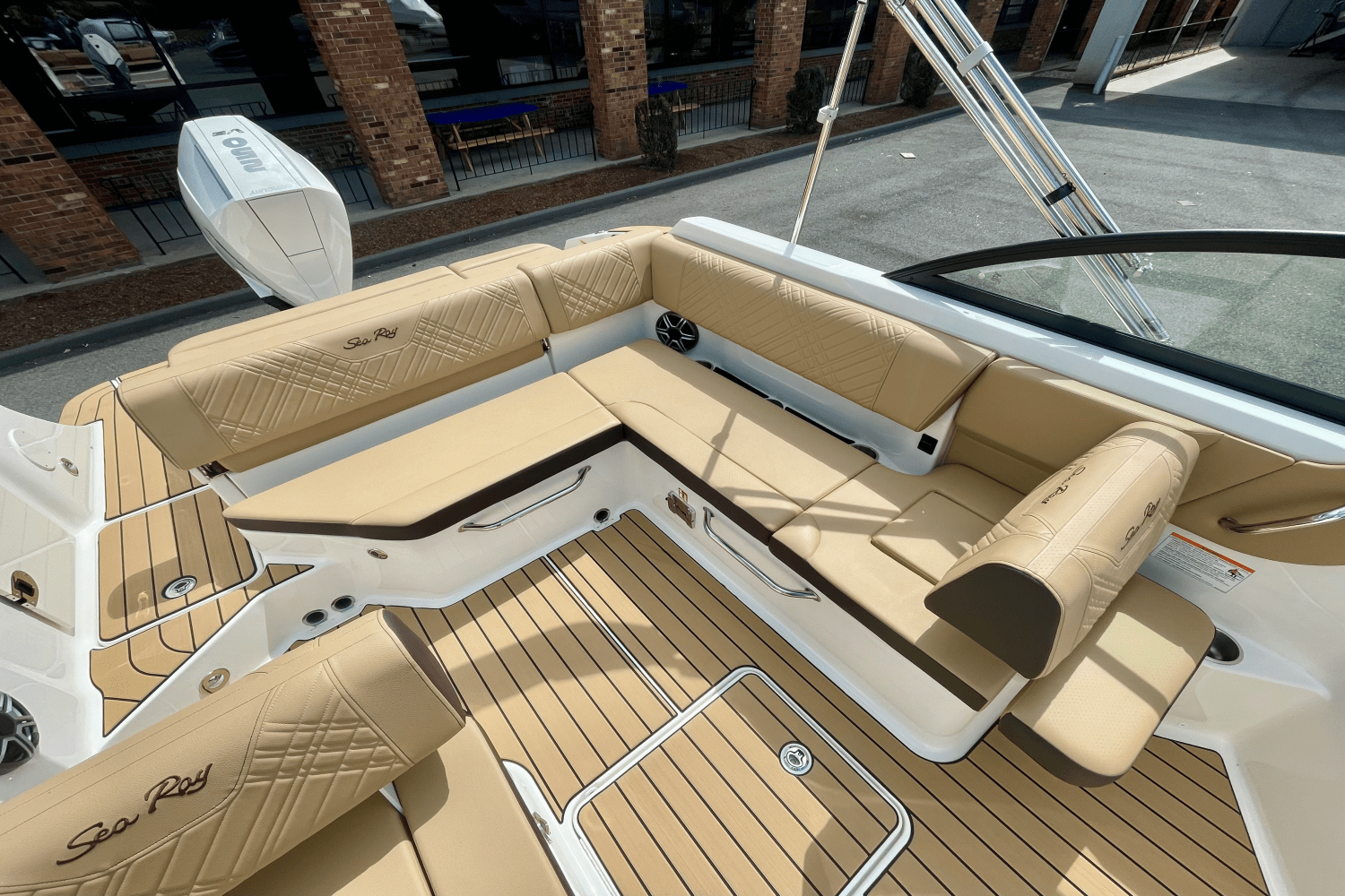 2026 Sea Ray SDX 230 Outboard Image Thumbnail #6