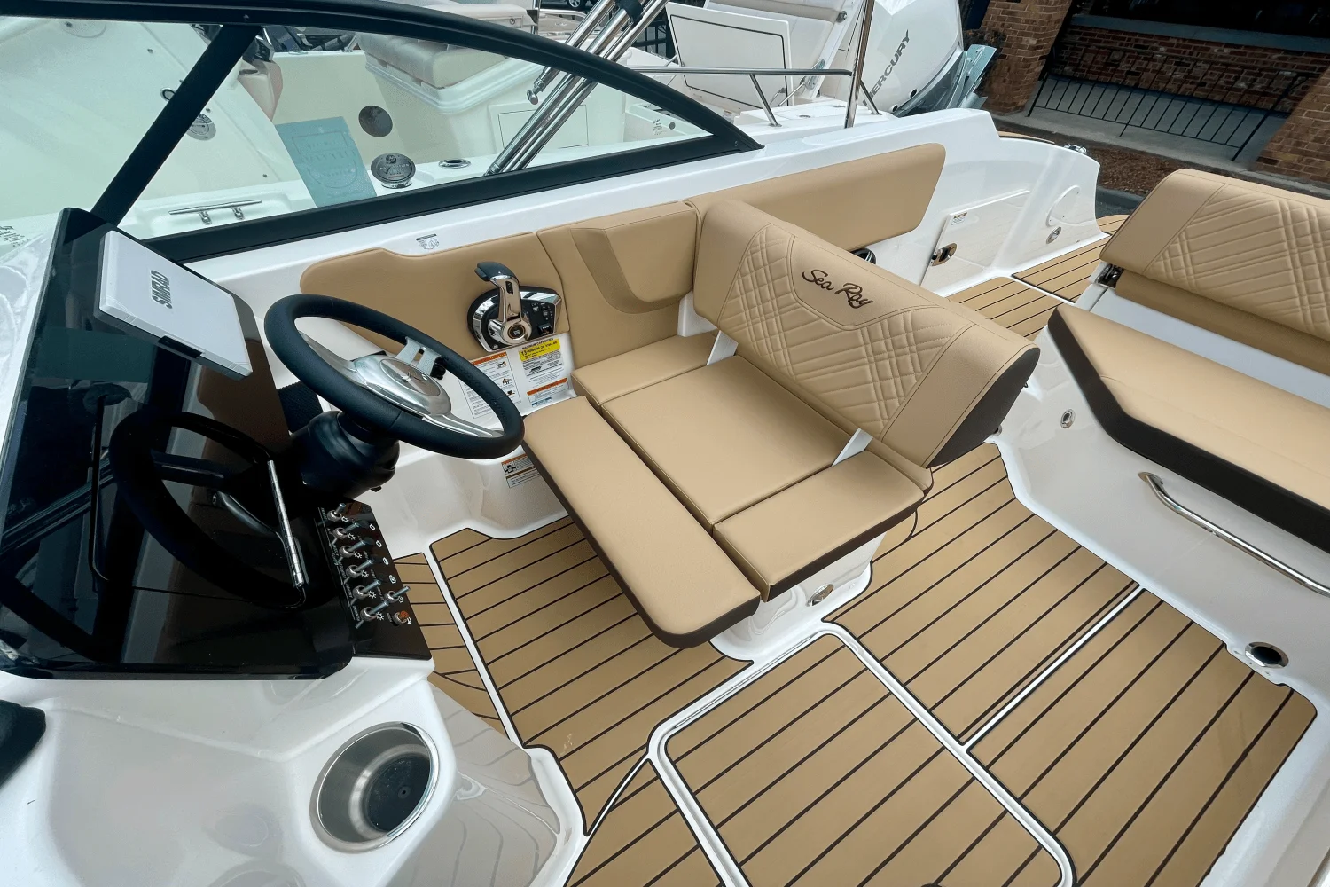 2026 Sea Ray SDX 230 Outboard Image Thumbnail #11