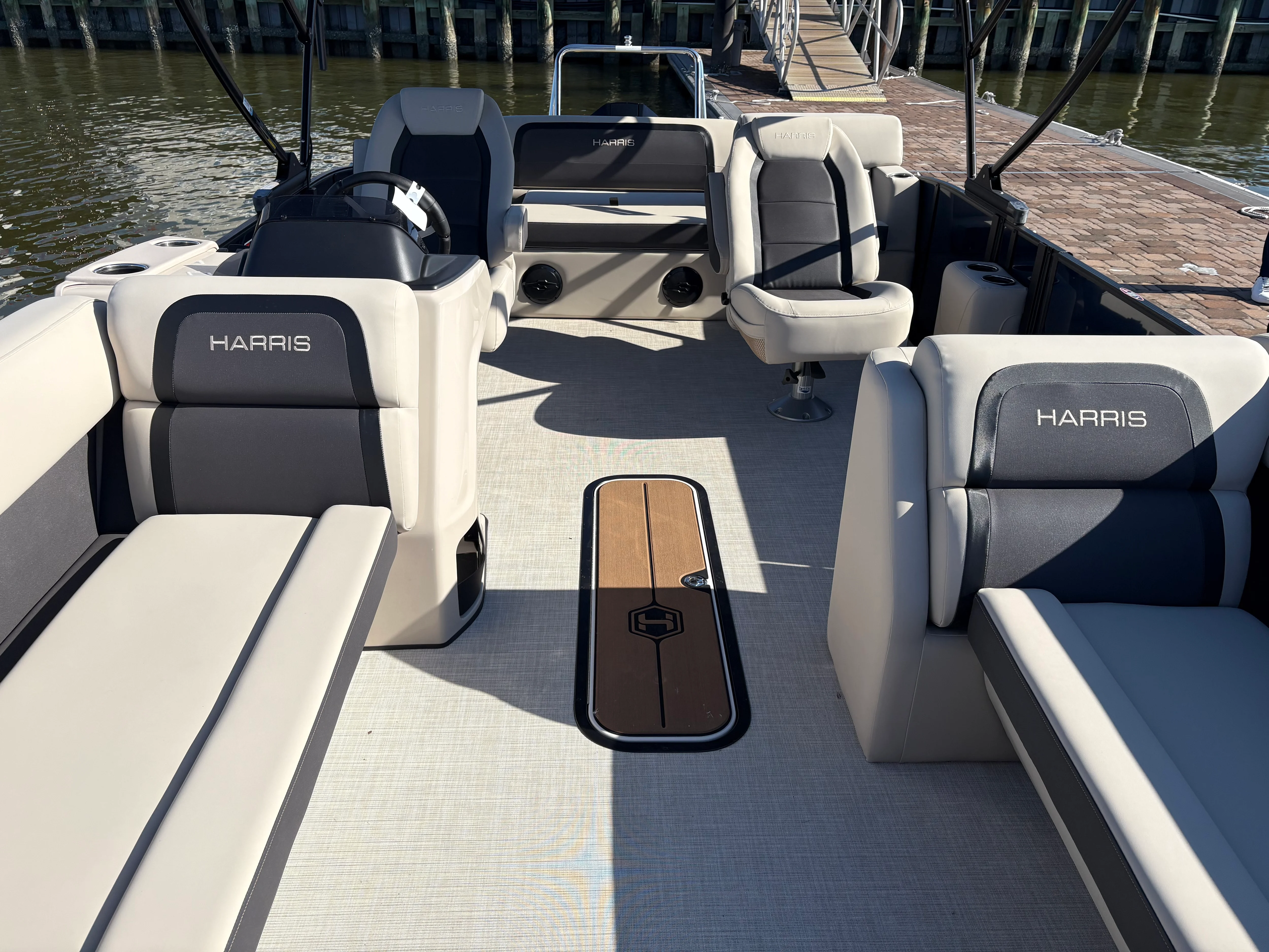 2026 Harris Cruiser 230 Image Thumbnail #9