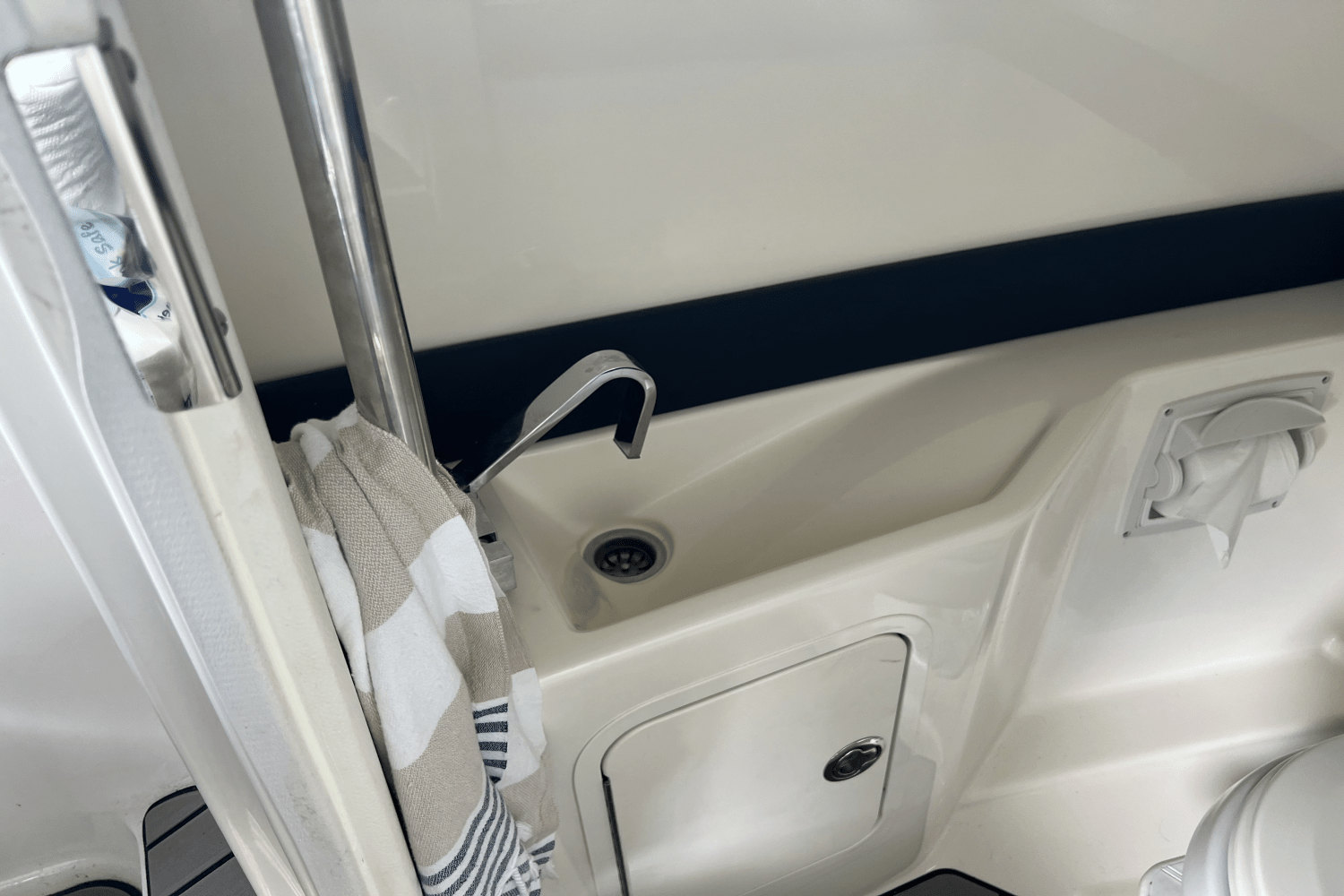 2023 Sea Ray 260 SLX Image Thumbnail #13