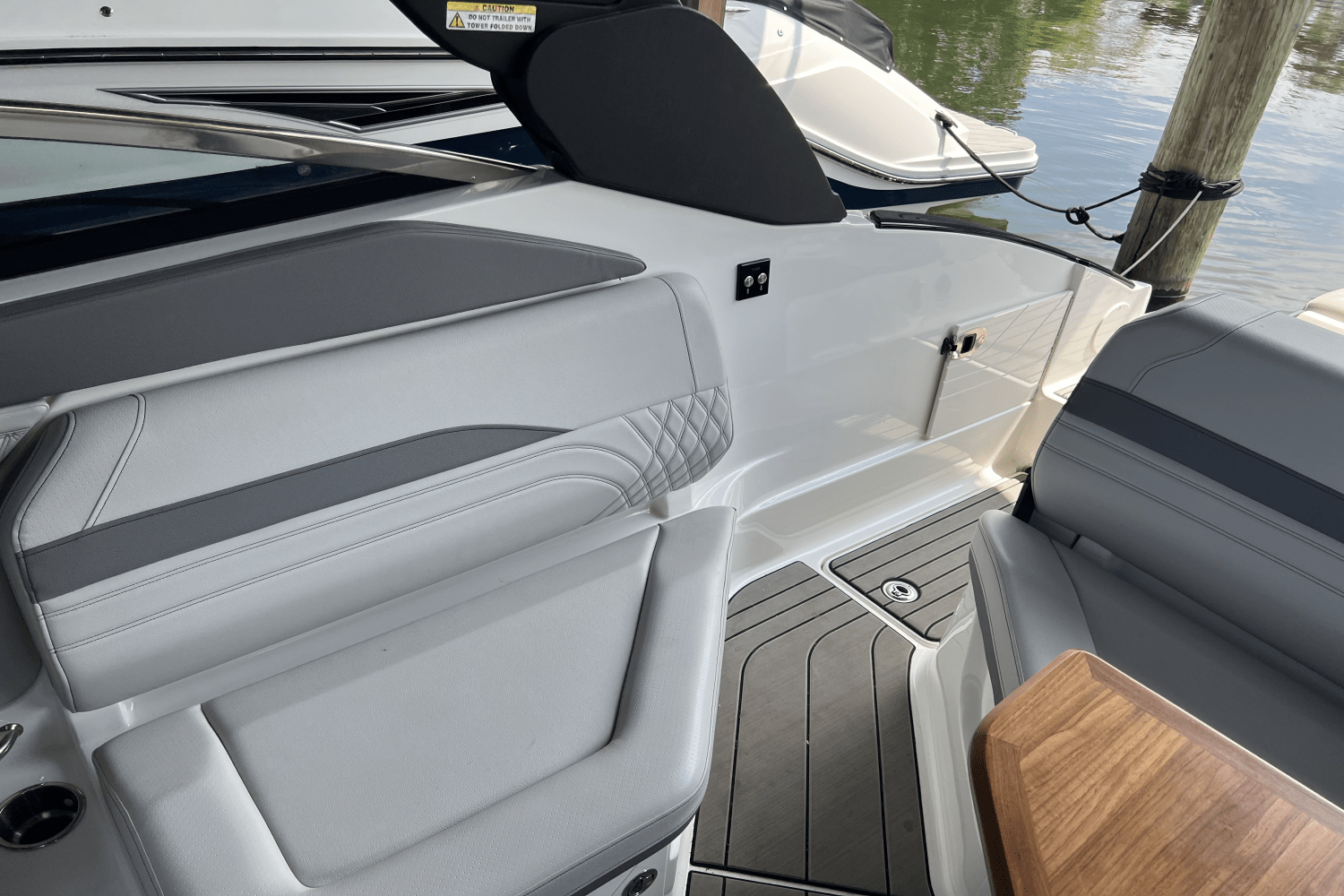 2023 Sea Ray 260 SLX Image Thumbnail #9