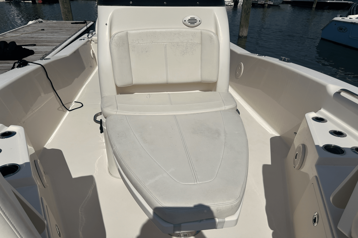2016 Grady-White 251 COASTAL EXPLORER Image Thumbnail #8