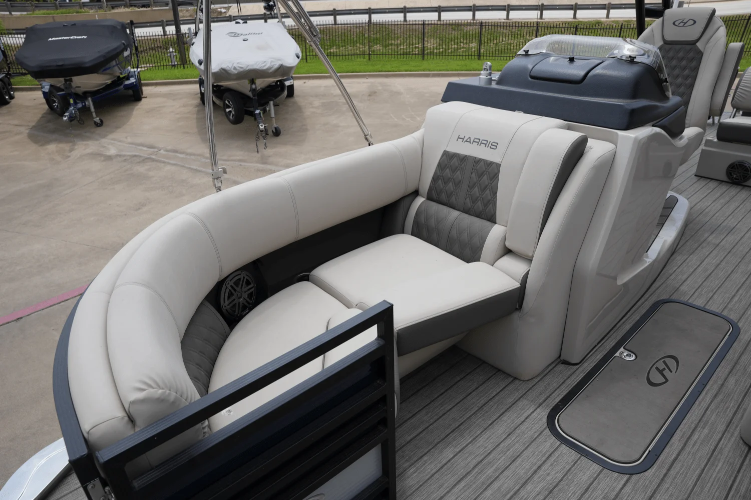 2021 Harris 230 SOLSTICE Image Thumbnail #10