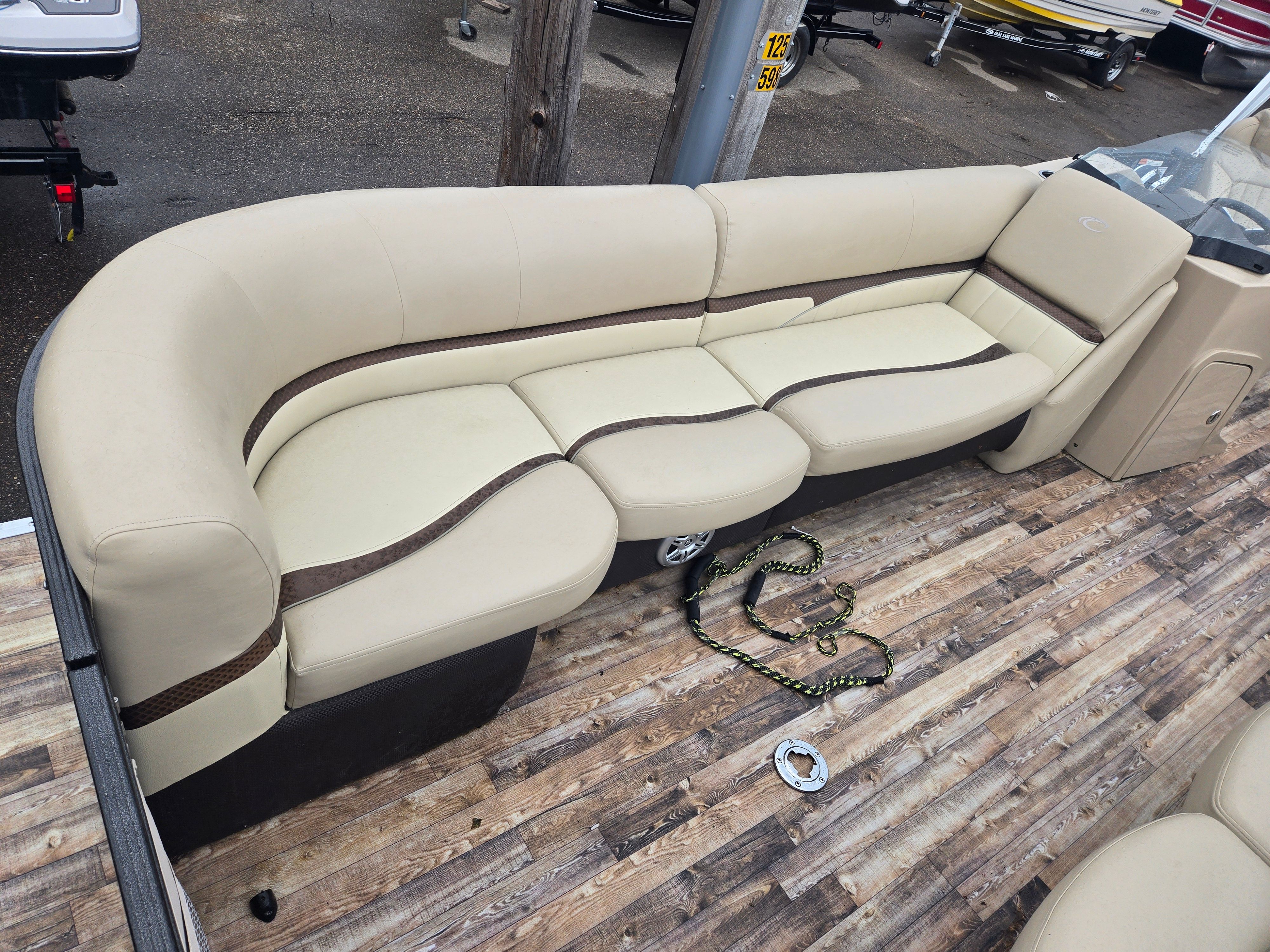 2016 Crest 250 CLASSIC L Image Thumbnail #4