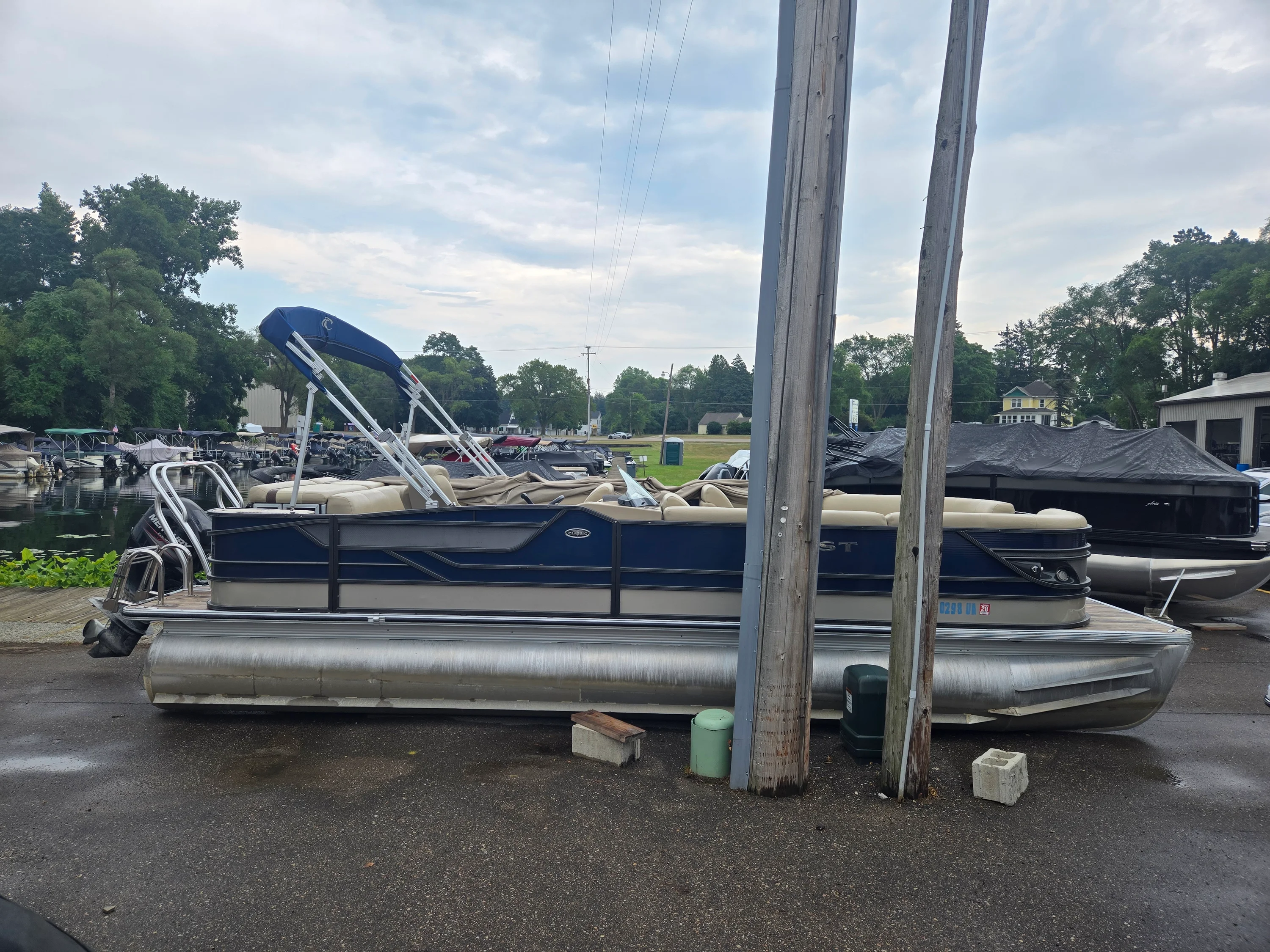 2016 Crest 250 CLASSIC L Image Thumbnail #1