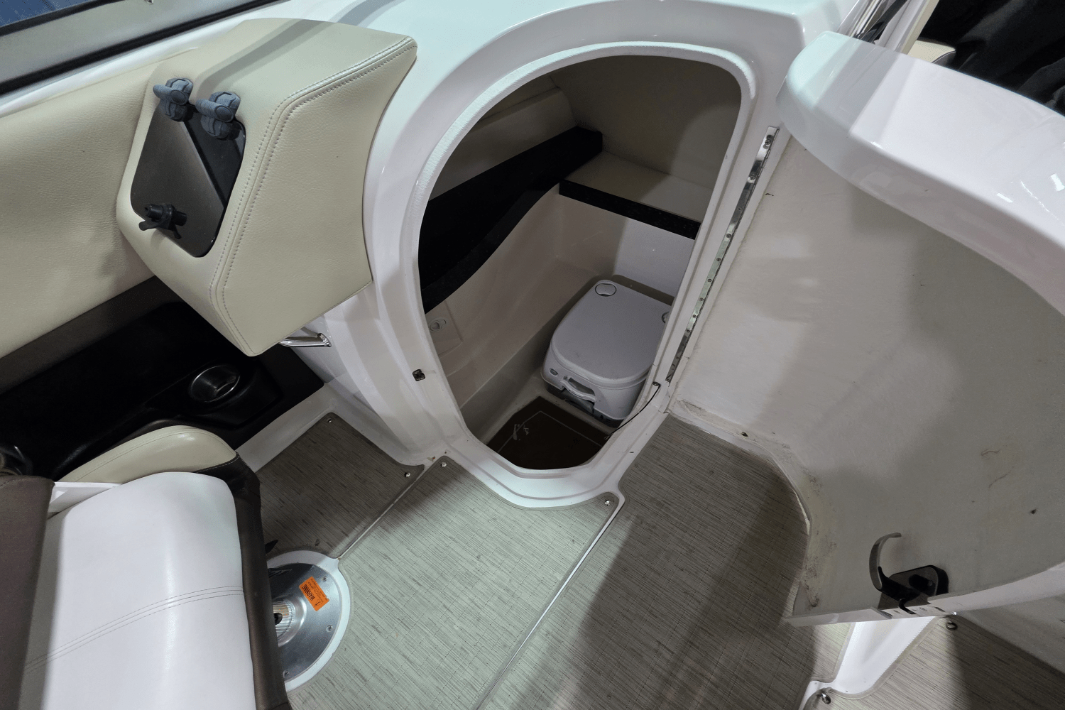 2015 Regal 2500 Image Thumbnail #7