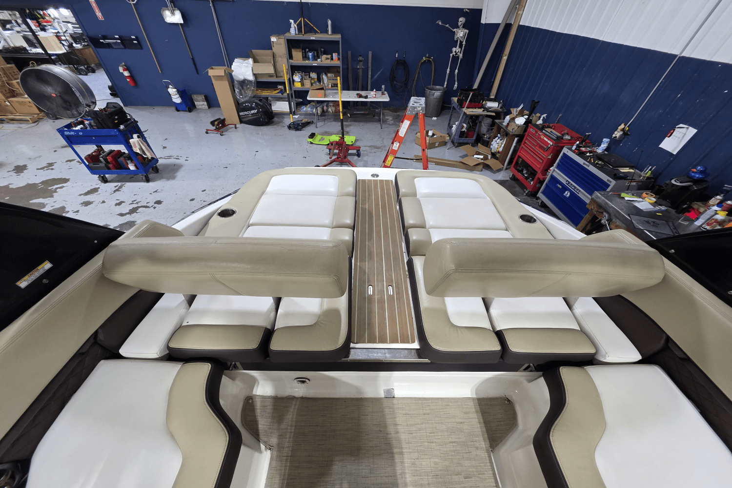 2015 Regal 2500 Image Thumbnail #9