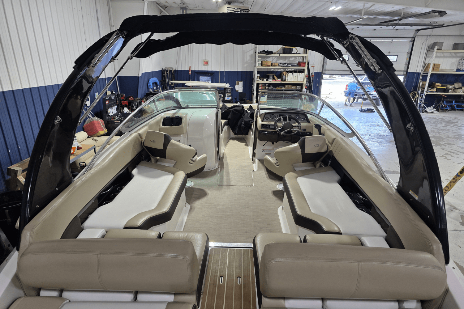 2015 Regal 2500 Image Thumbnail #3
