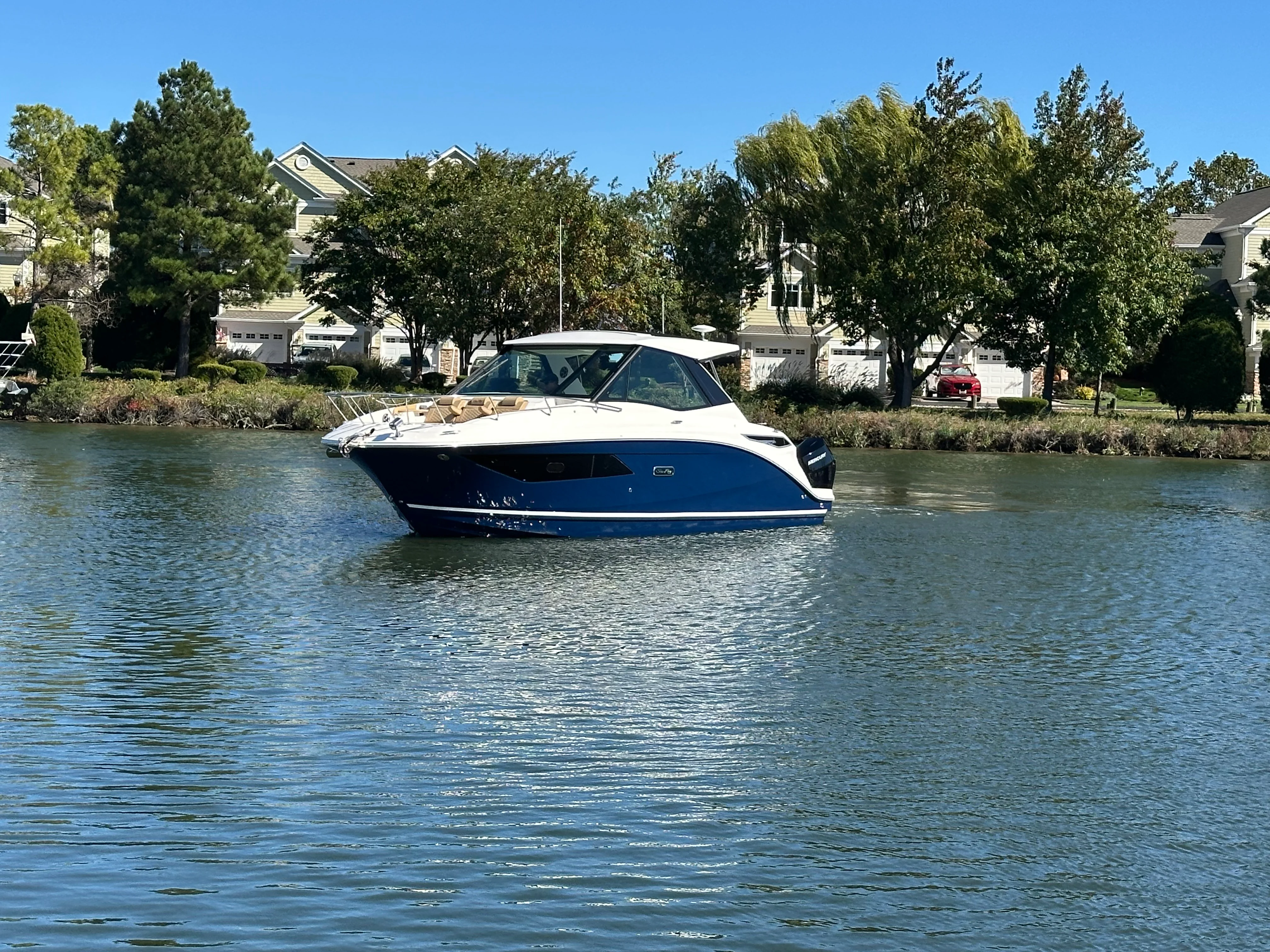 2026 Sea Ray Sundancer 320 Outboard Image Thumbnail #6