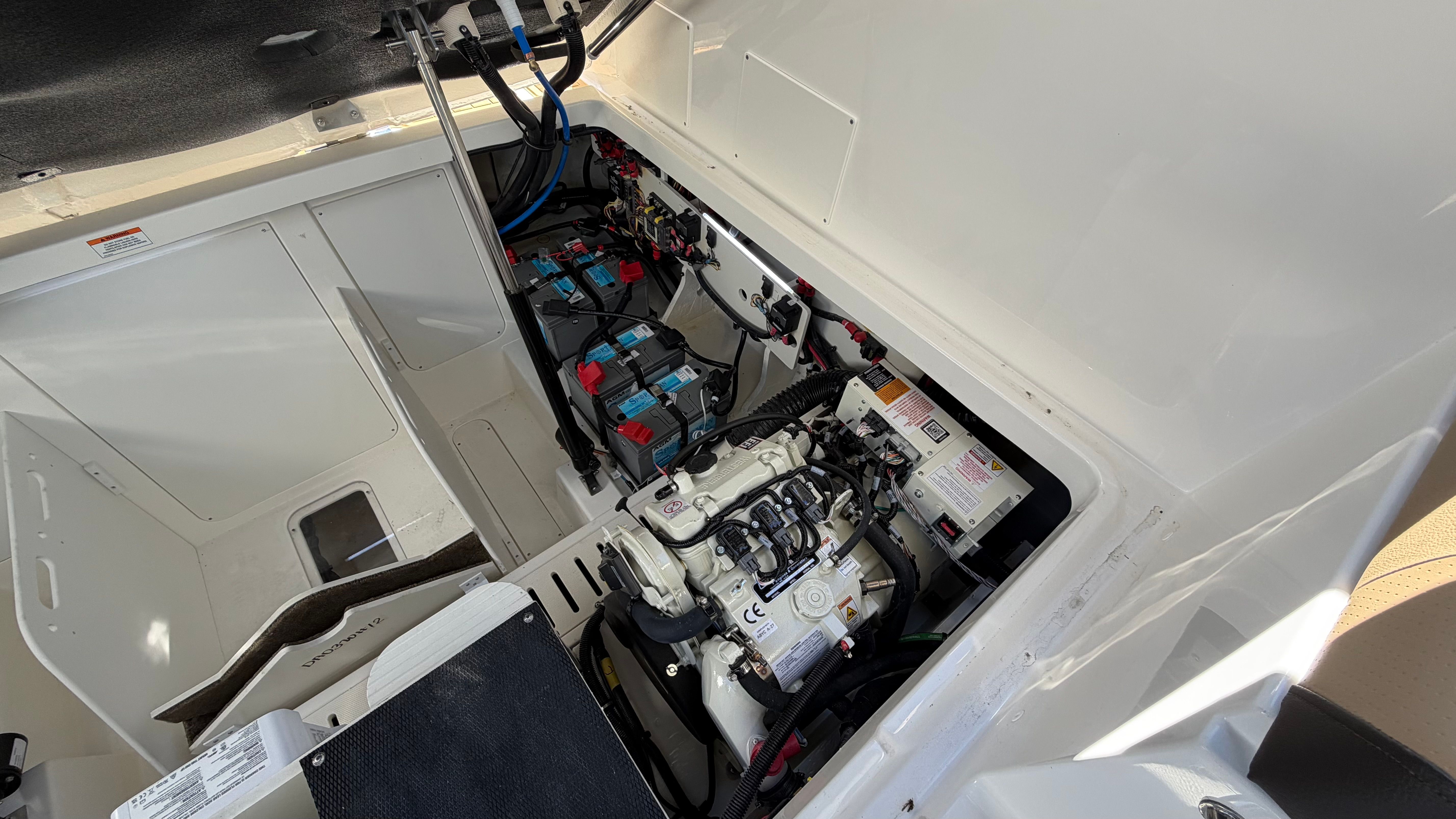 2026 Sea Ray Sundancer 320 Outboard Image Thumbnail #49