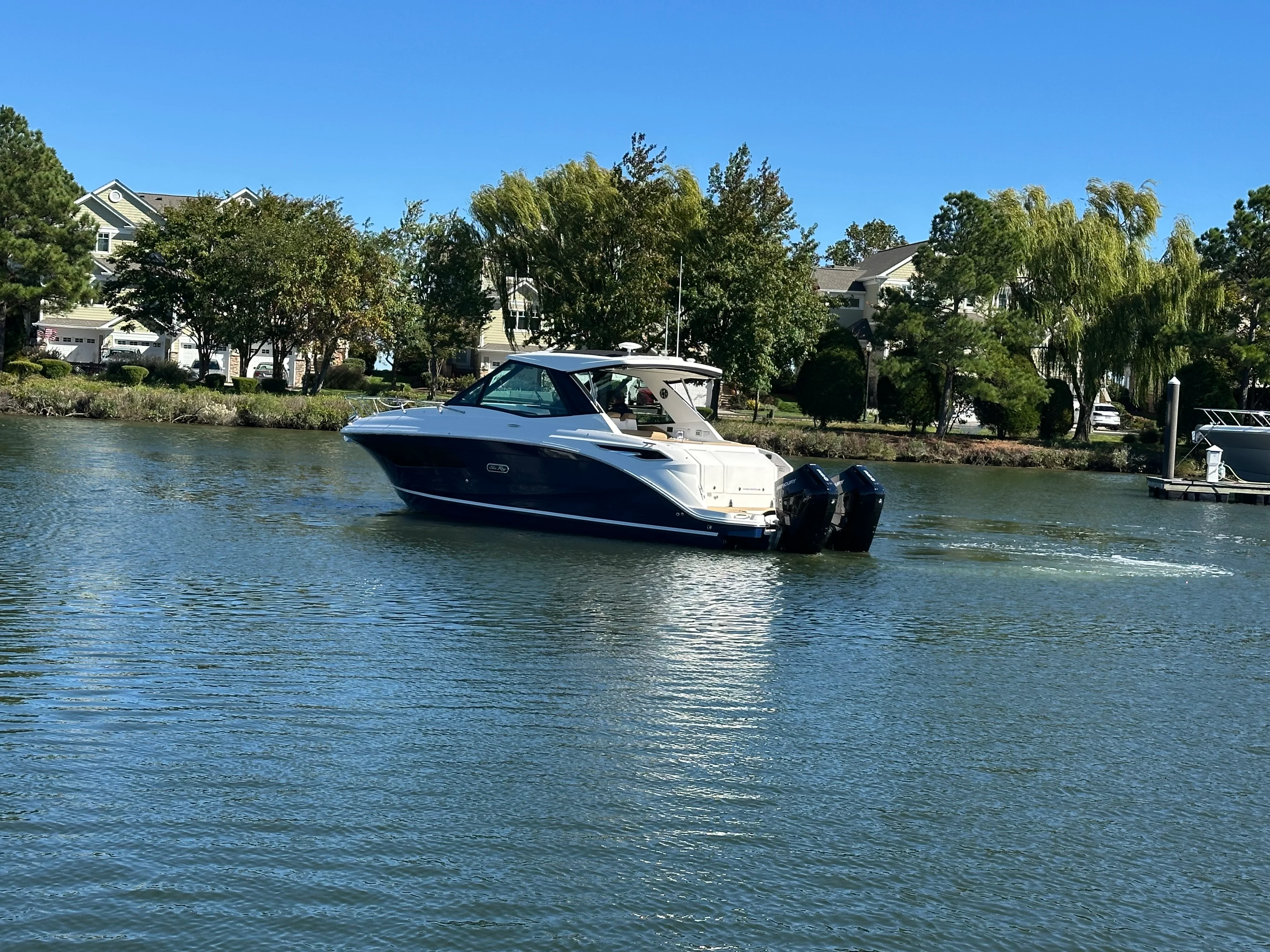 2026 Sea Ray Sundancer 320 Outboard Image Thumbnail #4
