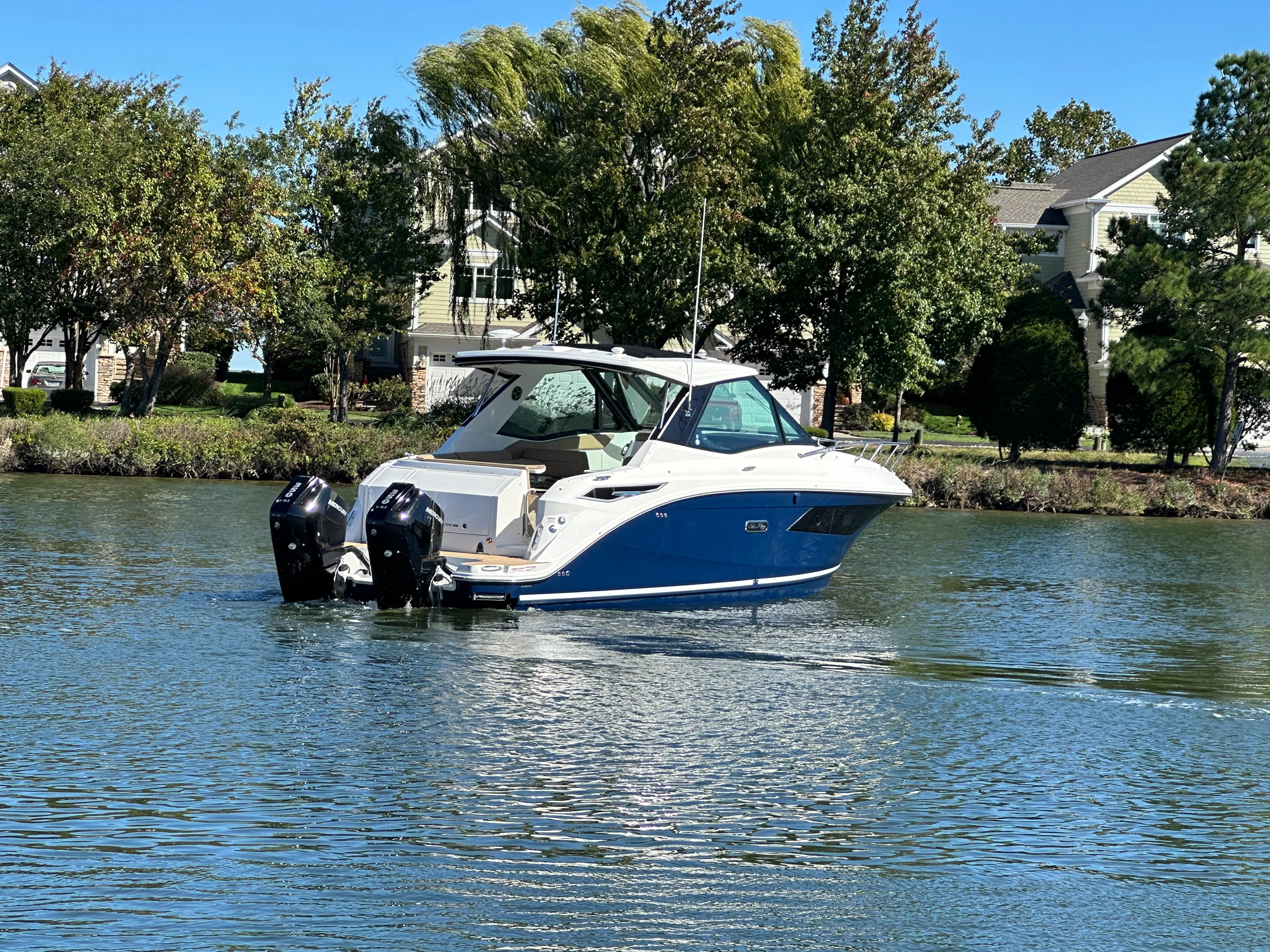 2026 Sea Ray Sundancer 320 Outboard Image Thumbnail #2