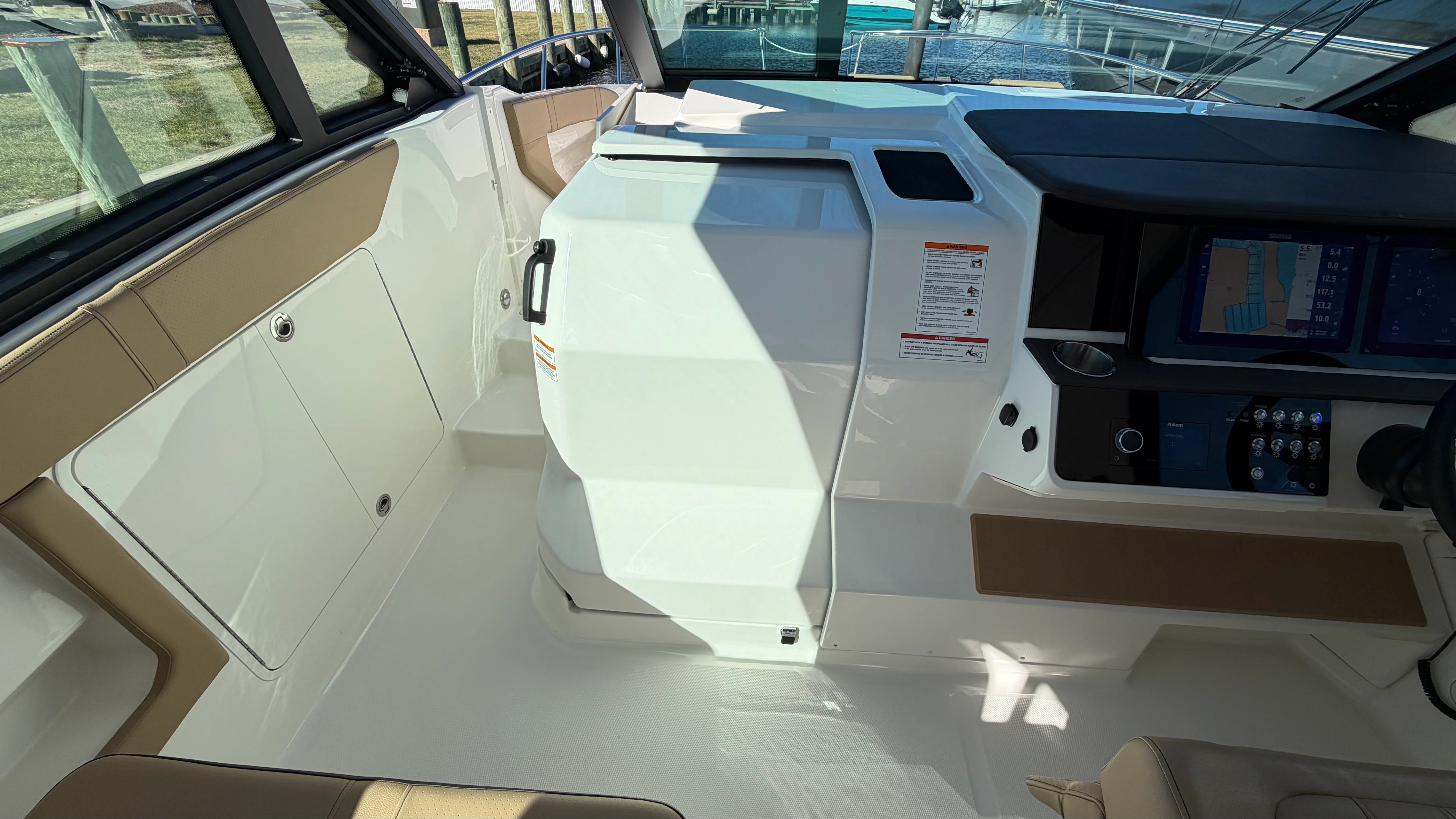 2026 Sea Ray Sundancer 320 Outboard Image Thumbnail #35