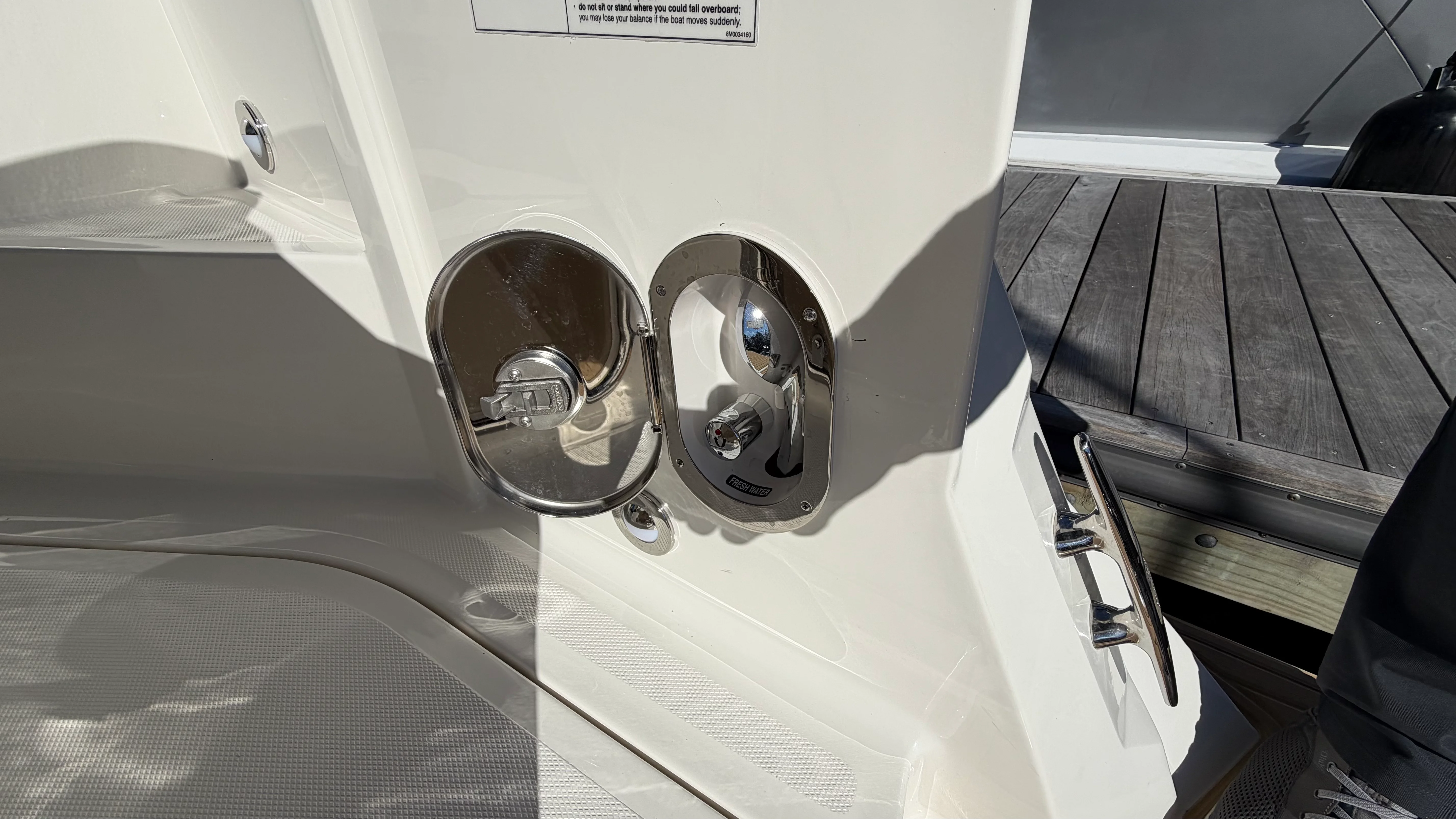 2026 Sea Ray Sundancer 320 Outboard Image Thumbnail #12