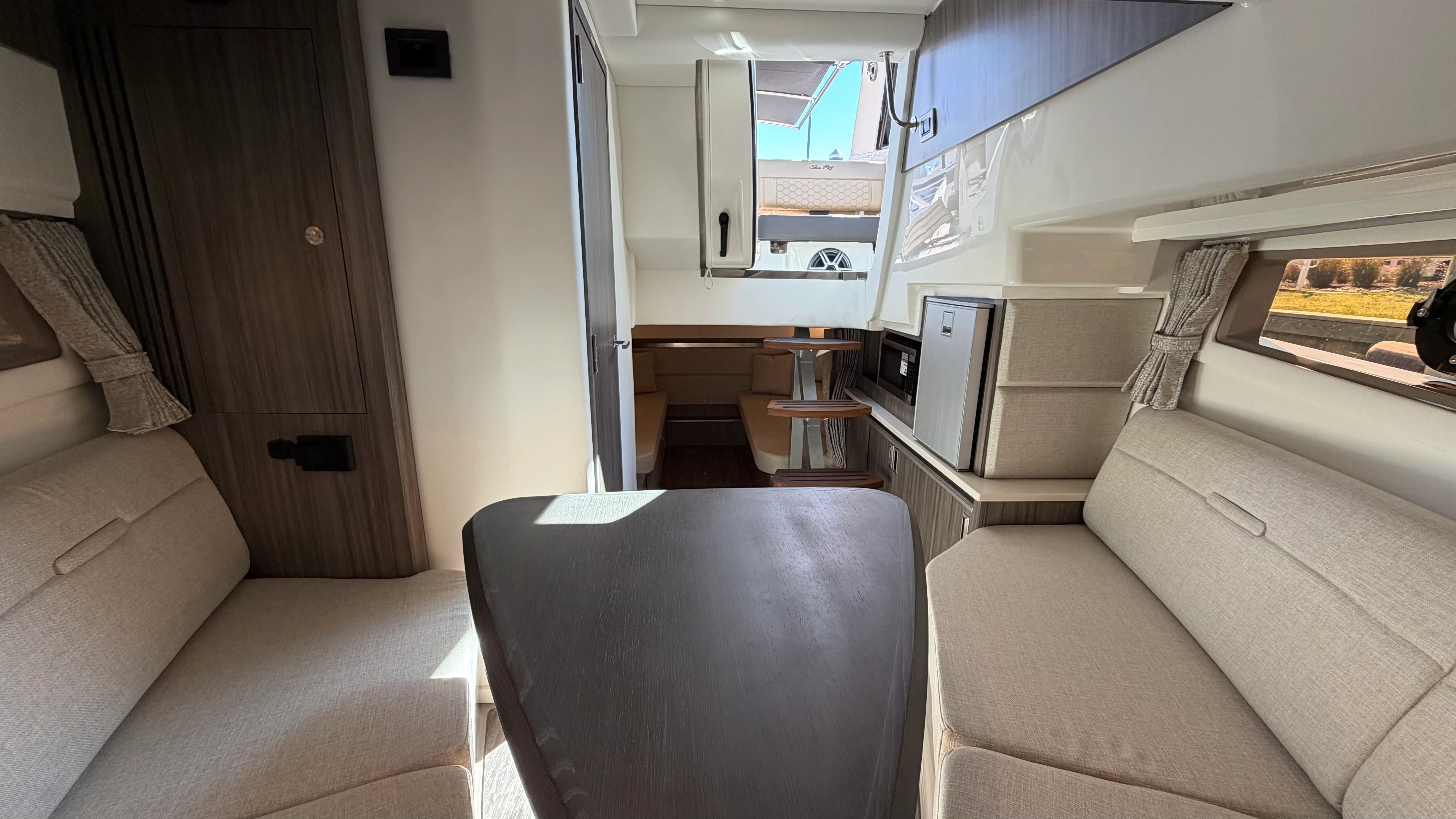 2026 Sea Ray Sundancer 320 Outboard Image Thumbnail #46