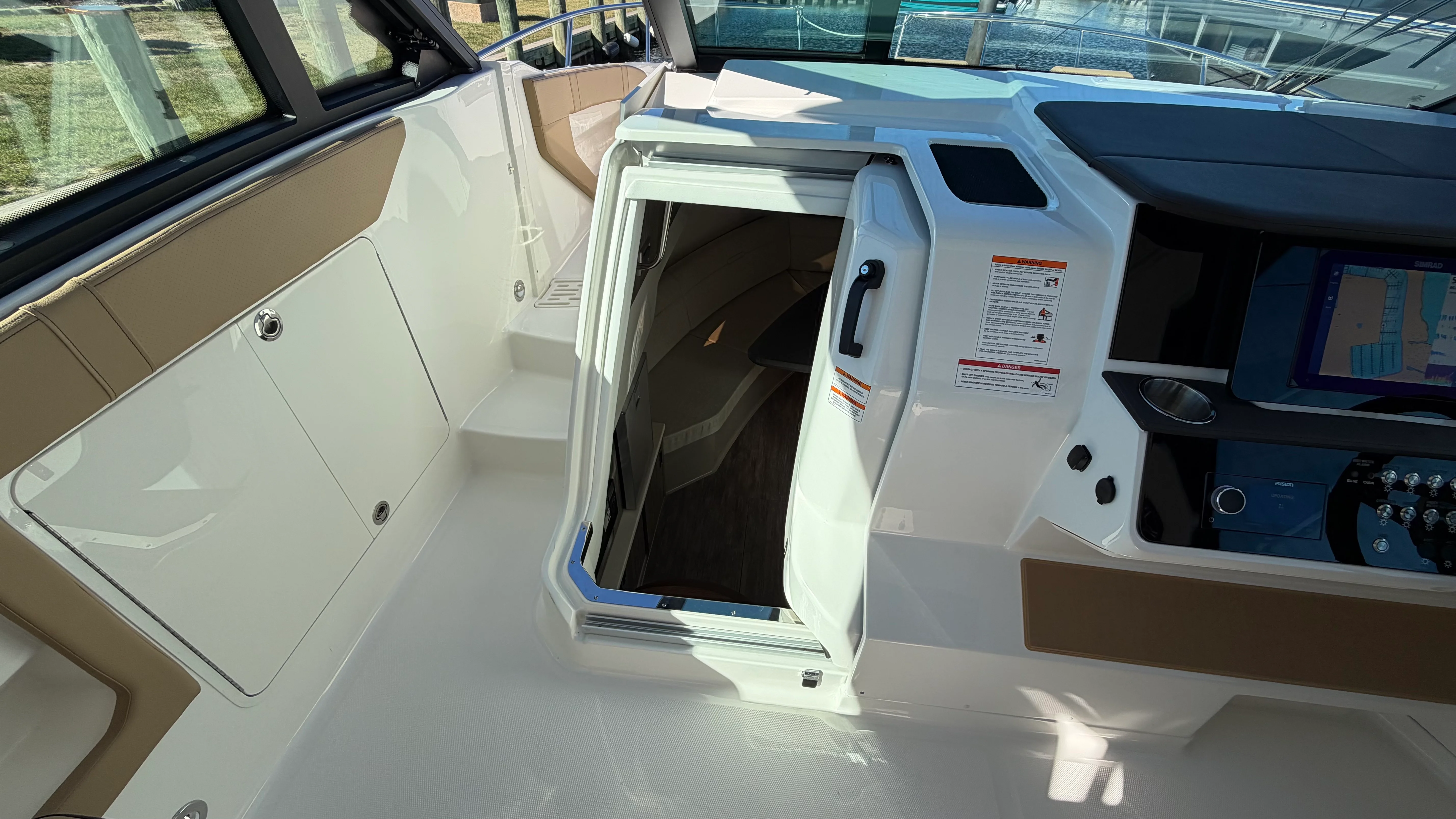 2026 Sea Ray Sundancer 320 Outboard Image Thumbnail #36