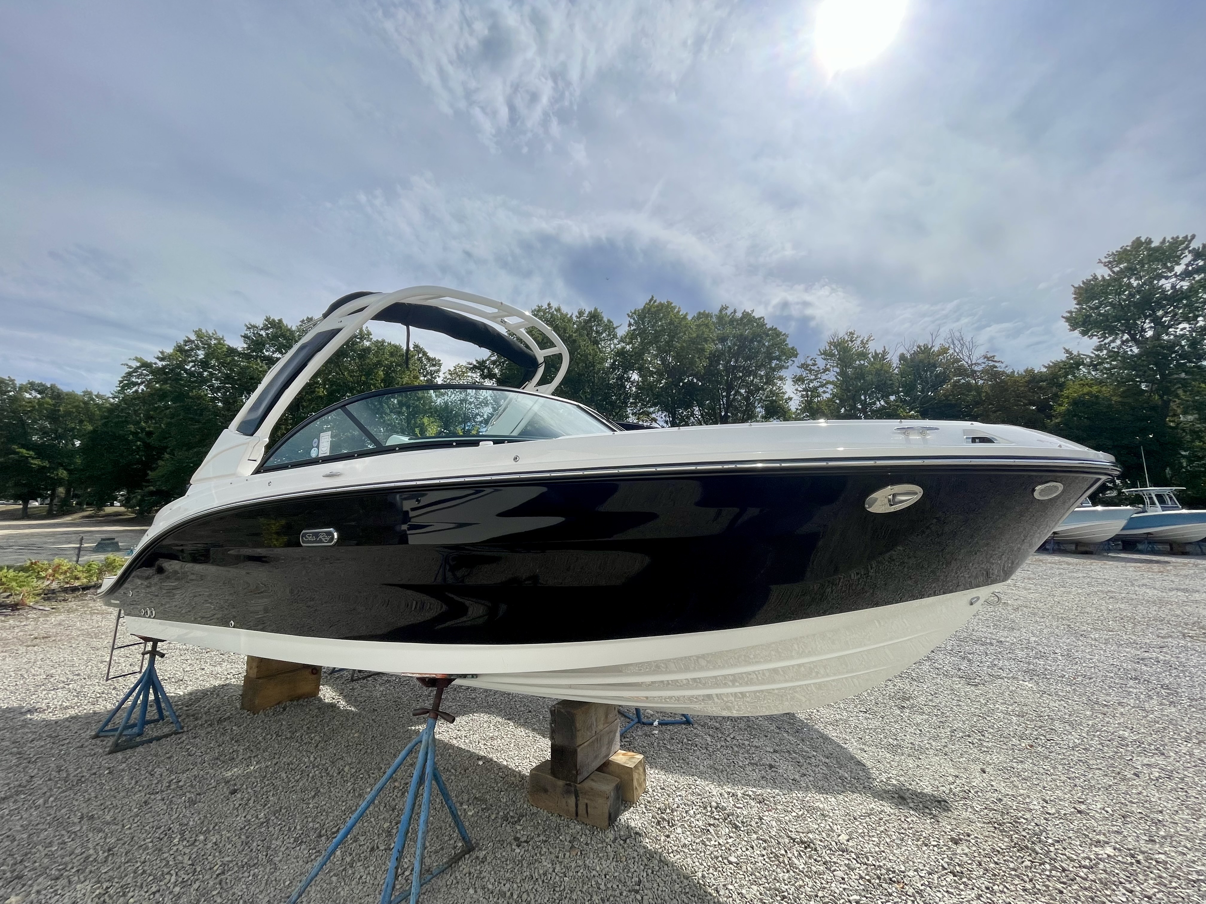 2026 Sea Ray SDX 230 Outboard Image Thumbnail #1