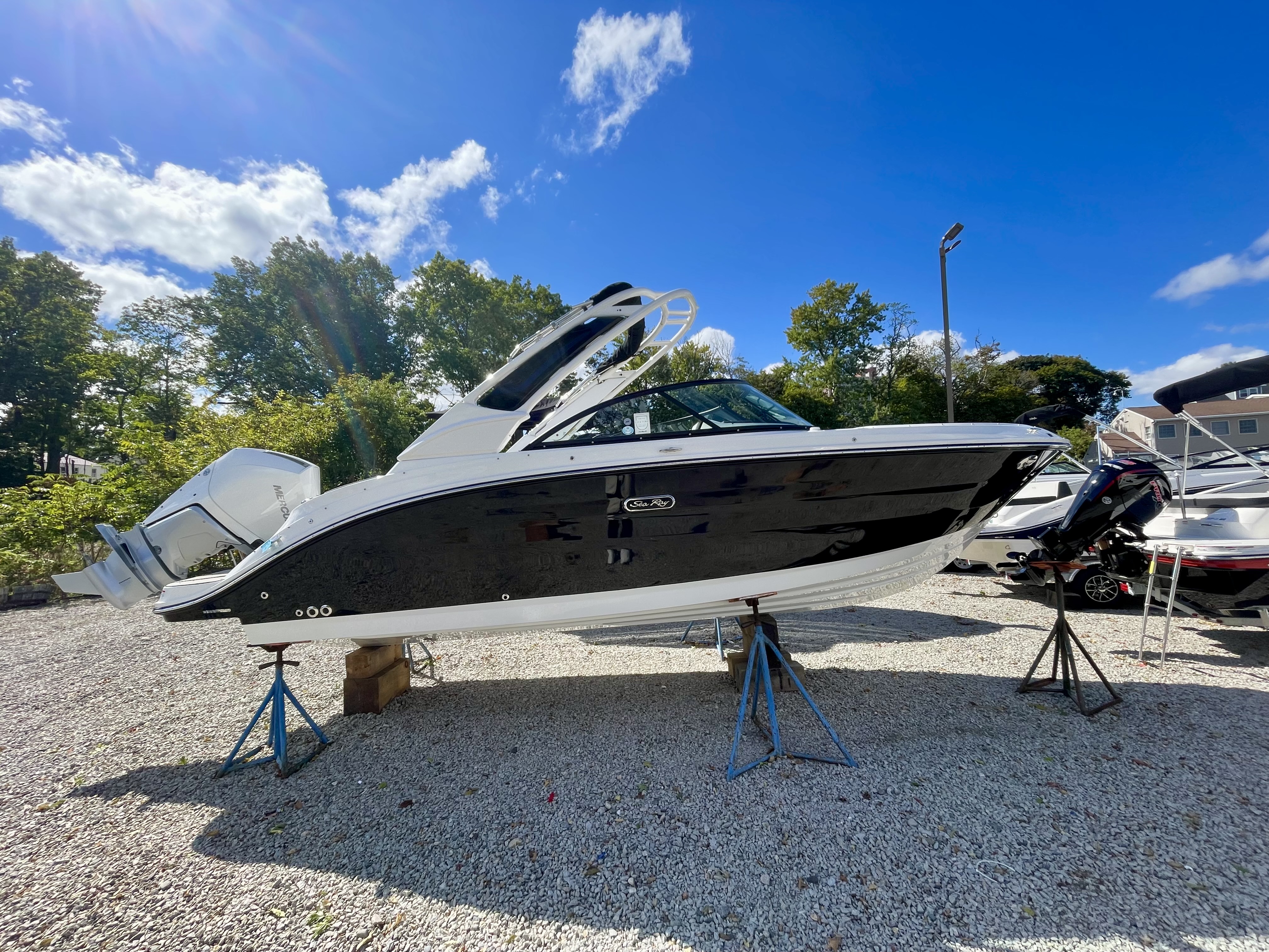 2026 Sea Ray SDX 230 Outboard Image Thumbnail #0