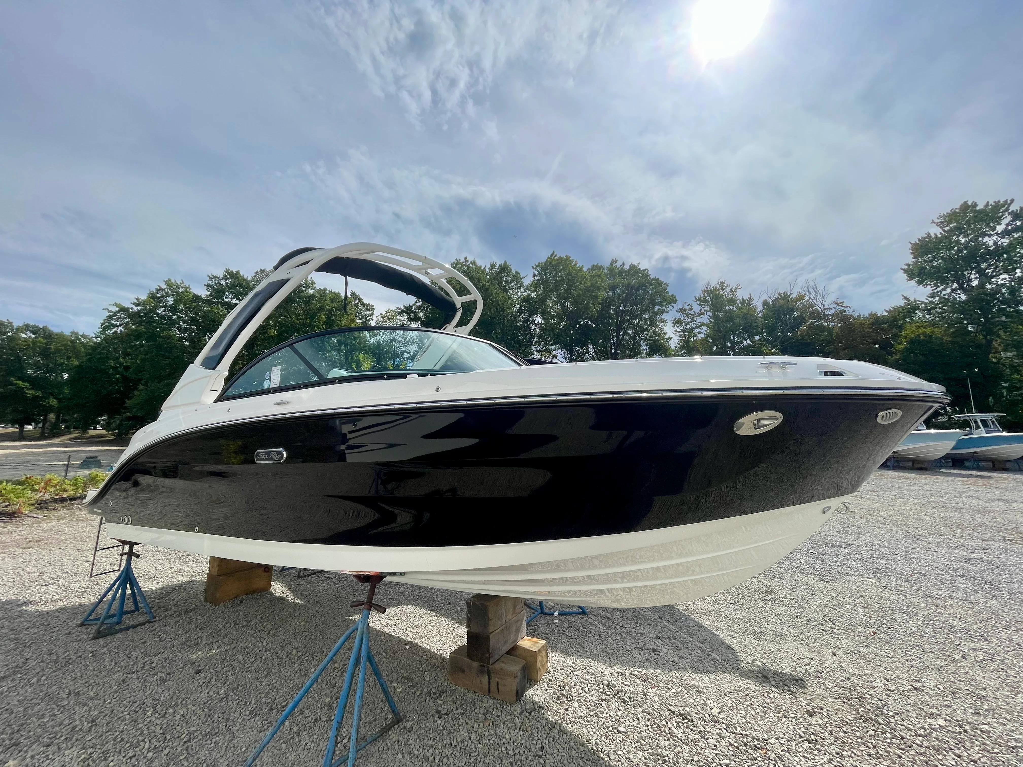 2026 Sea Ray SDX 230 Outboard Image Thumbnail #1