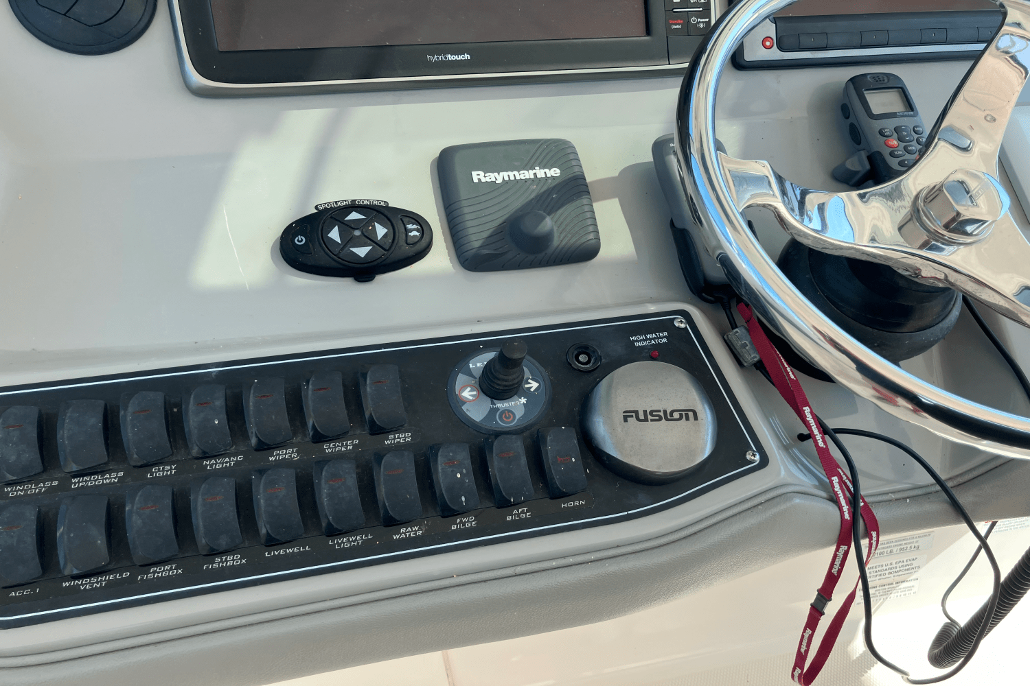 2013 Boston Whaler 345 CONQUEST Image Thumbnail #13