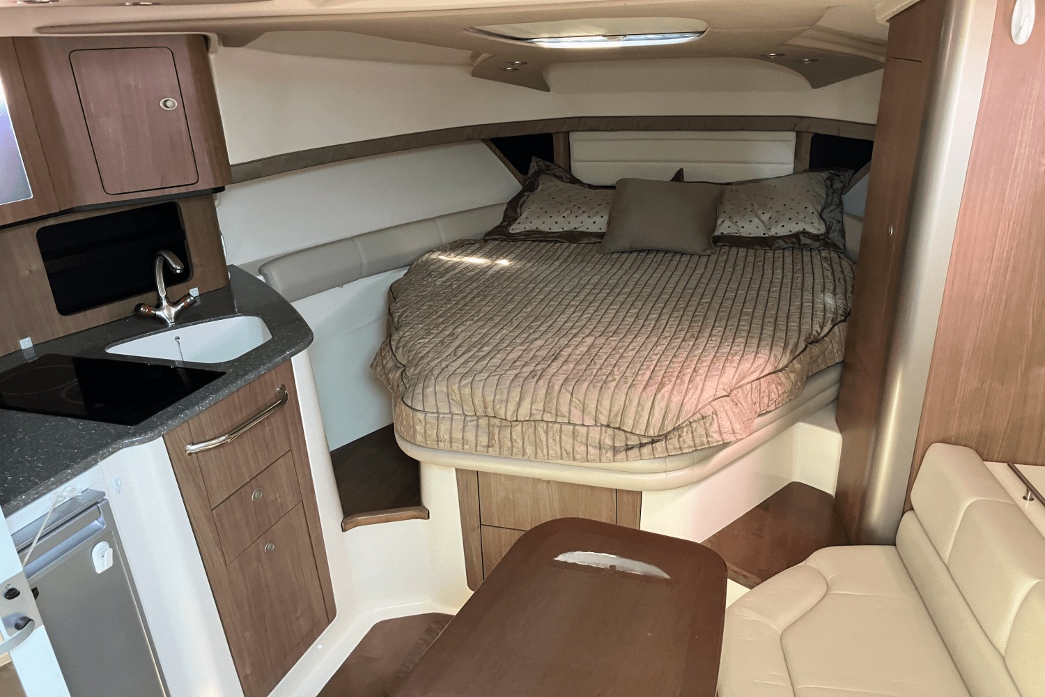 2013 Boston Whaler 345 CONQUEST Image Thumbnail #19