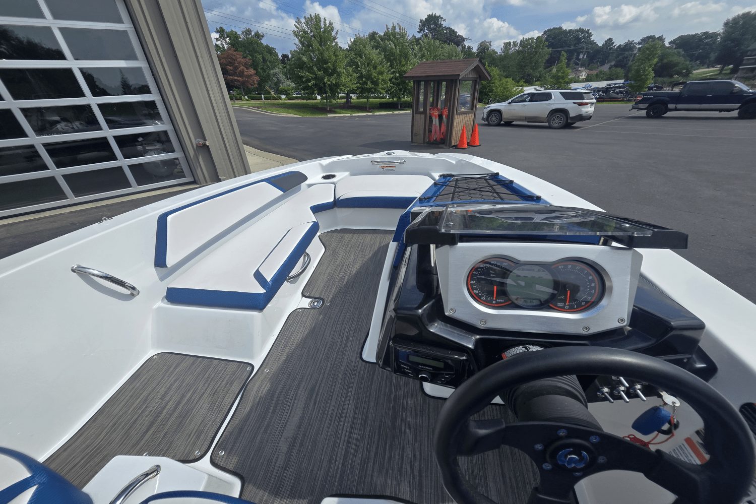 2021 Scarab 165 Image Thumbnail #7