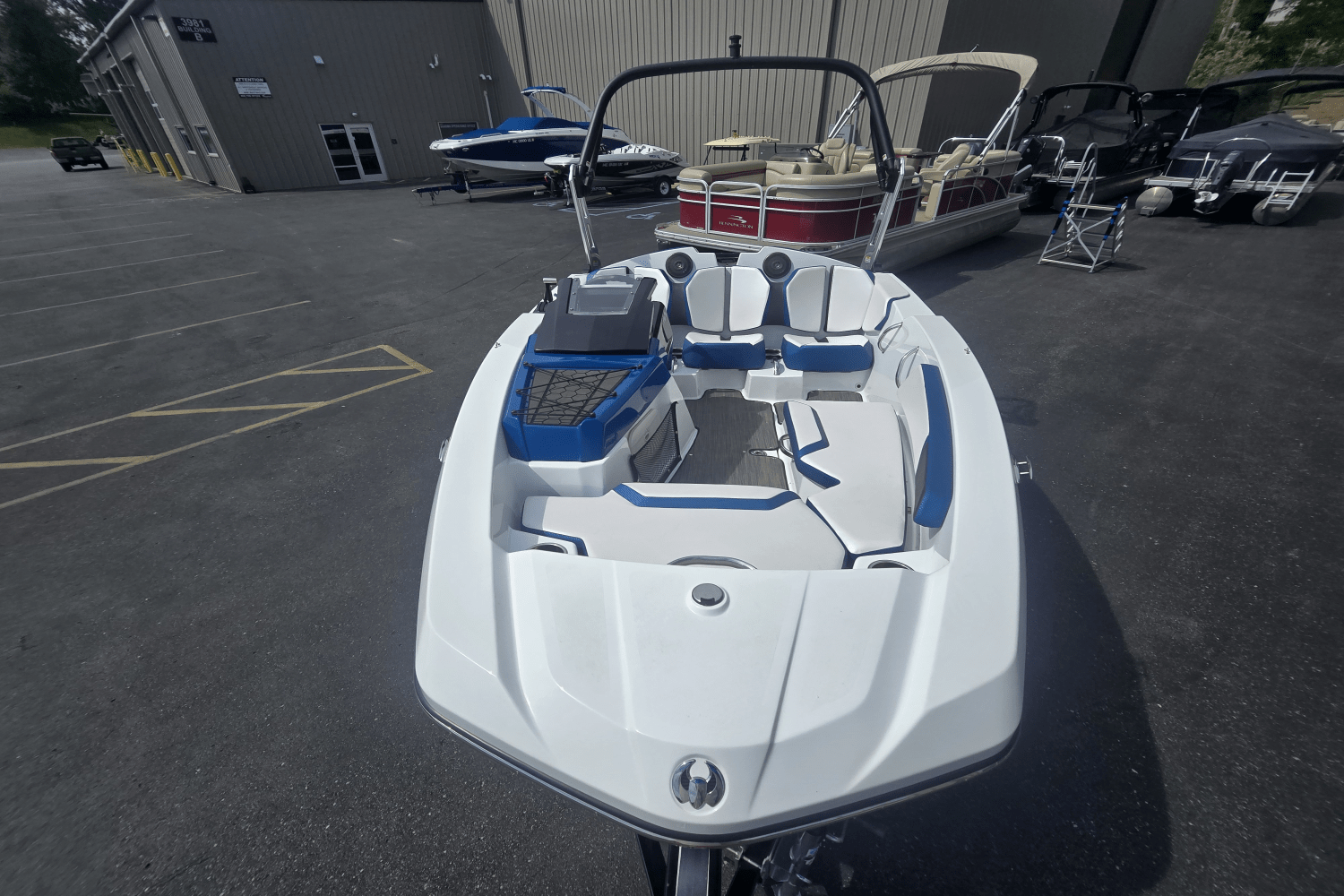 2021 Scarab 165 Image Thumbnail #3