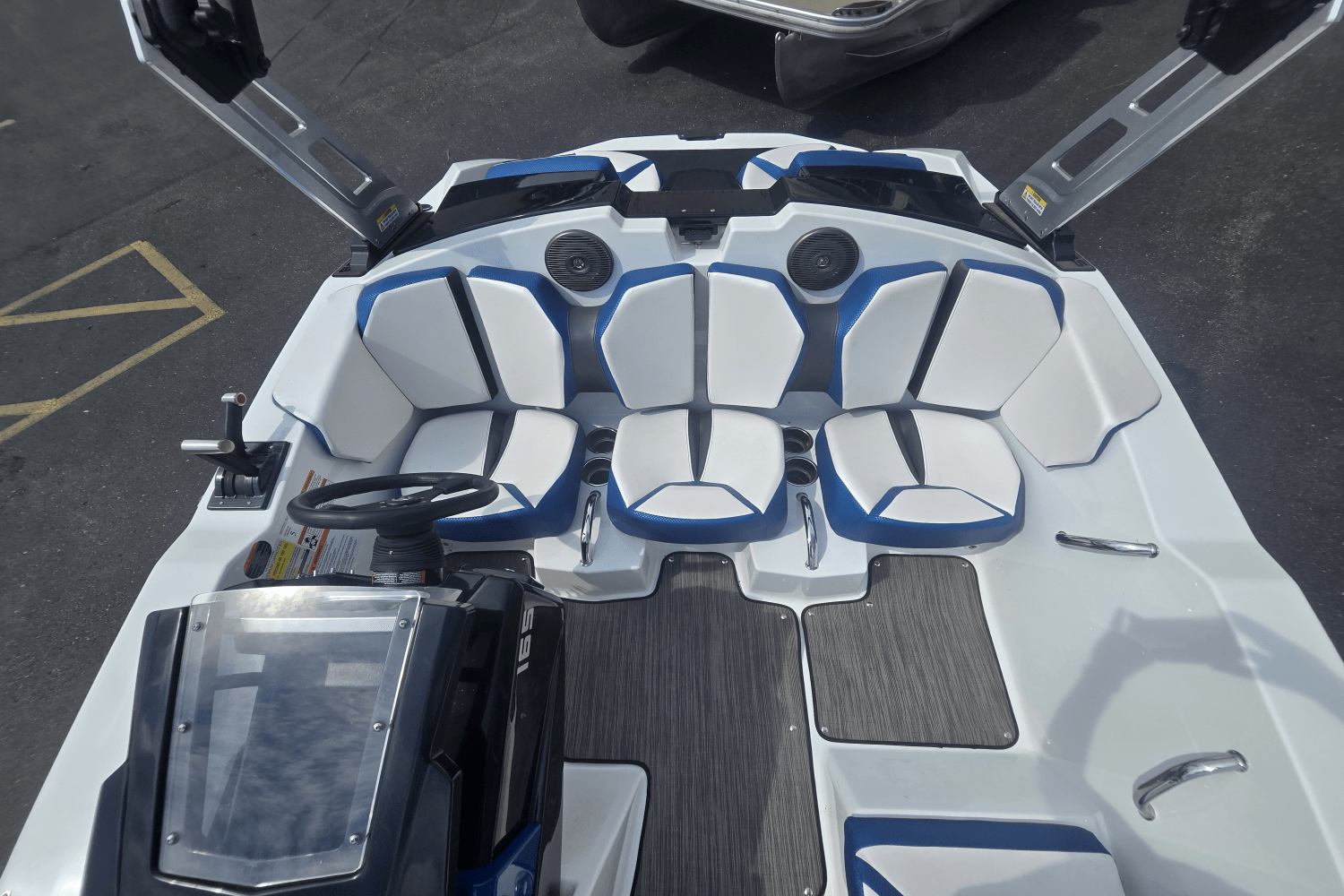 2021 Scarab 165 Image Thumbnail #6