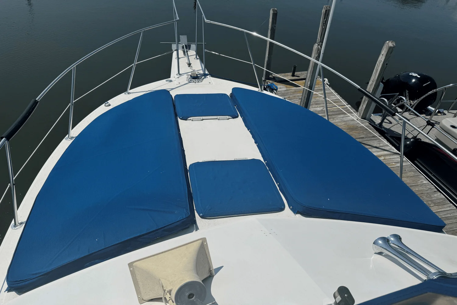 1989 Carver Yachts 27 SANTEGO Image Thumbnail #3