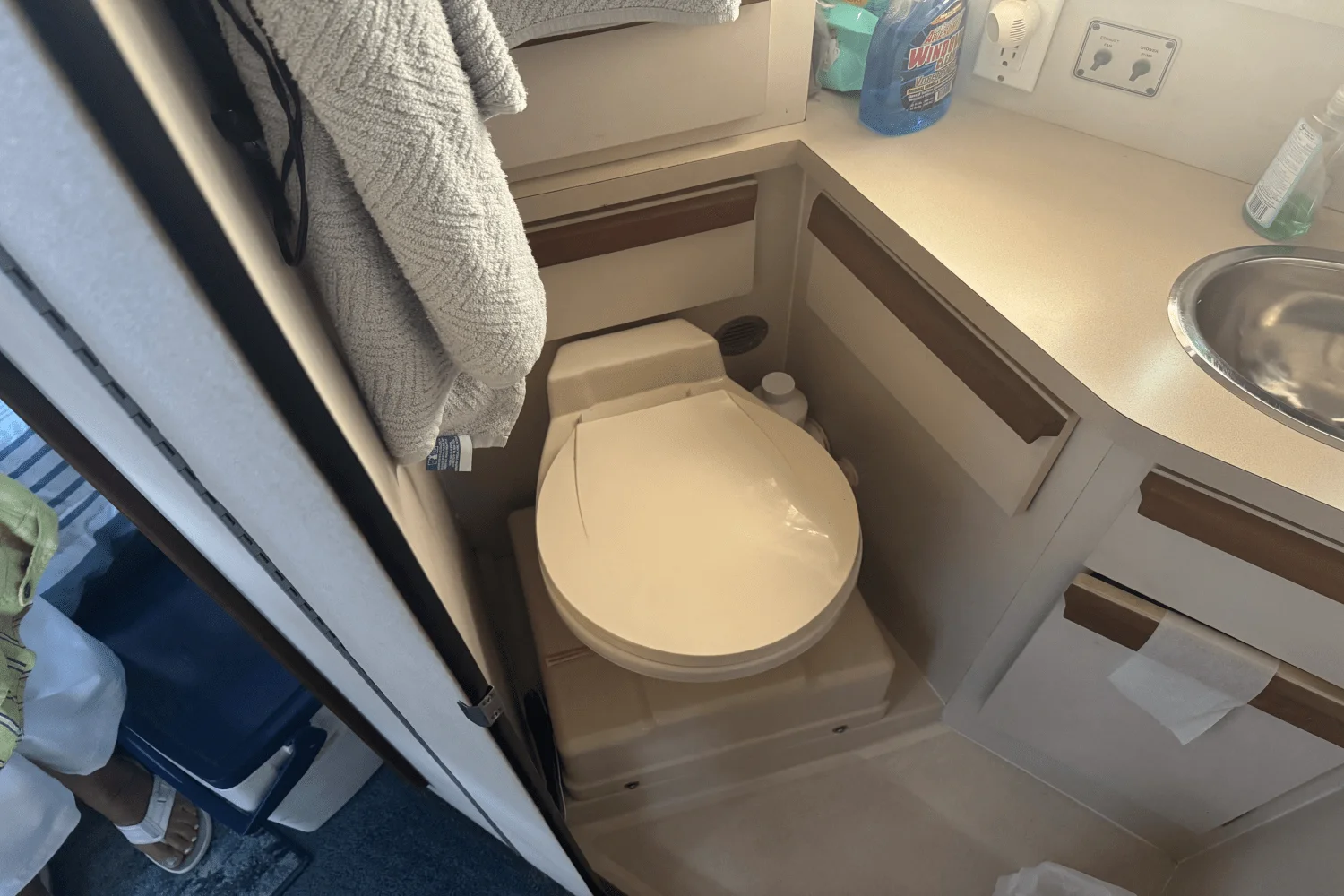 1989 Carver Yachts 27 SANTEGO Image Thumbnail #16