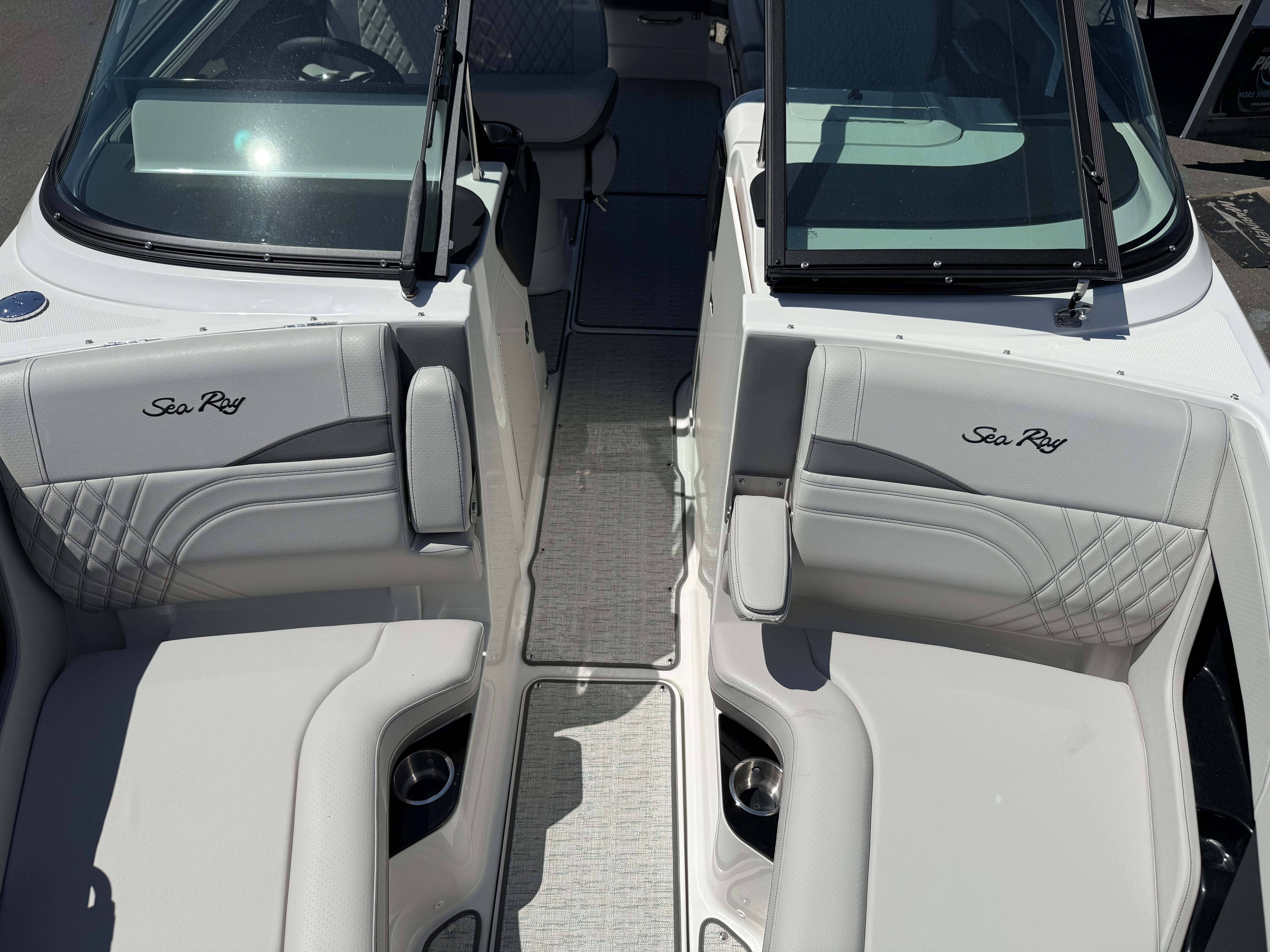 2026 Sea Ray SLX 280 Outboard Image Thumbnail #18