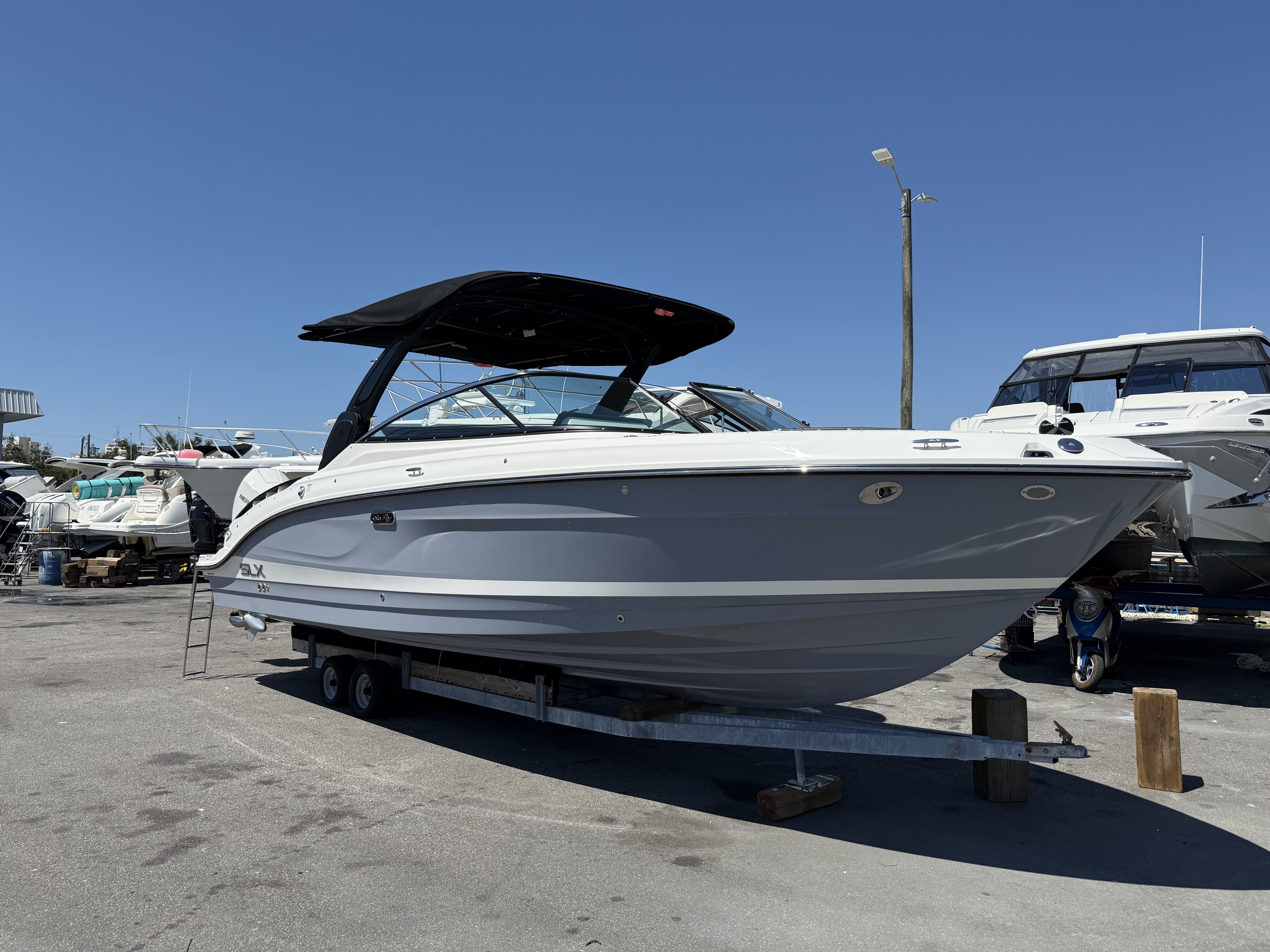 2026 Sea Ray SLX 280 Outboard Image Thumbnail #4