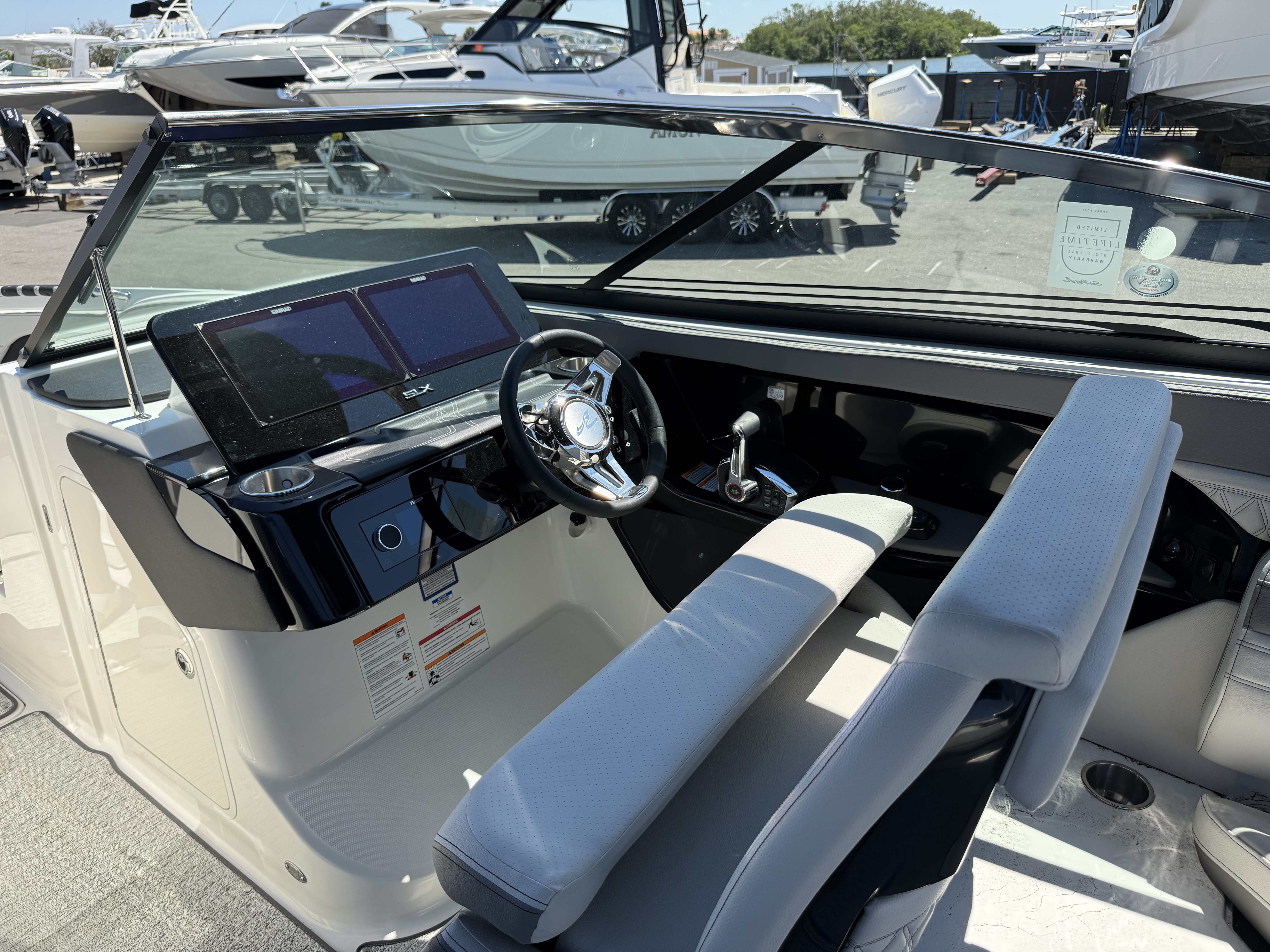 2026 Sea Ray SLX 280 Outboard Image Thumbnail #14
