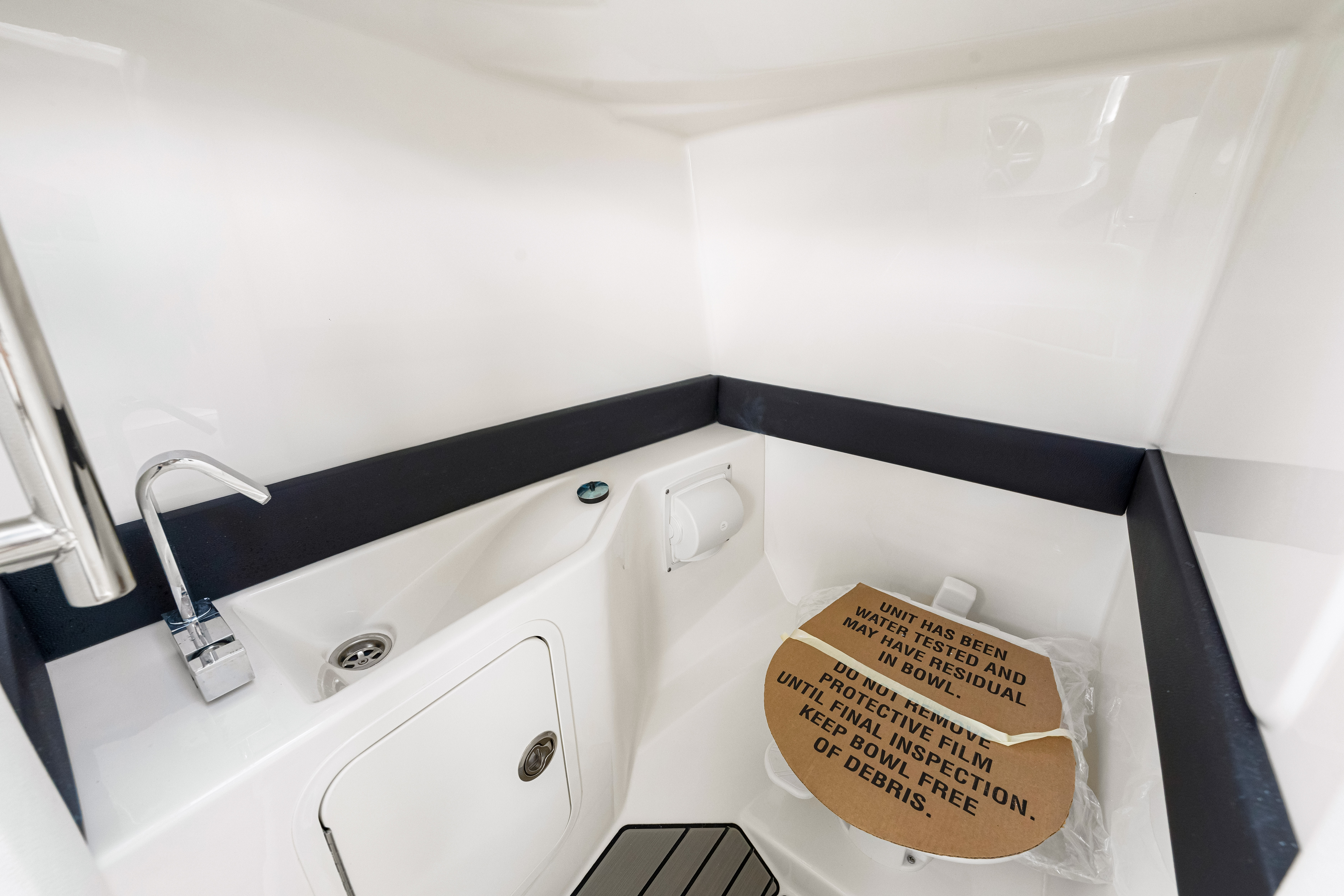 2026 Sea Ray SLX 280 Outboard Image Thumbnail #49