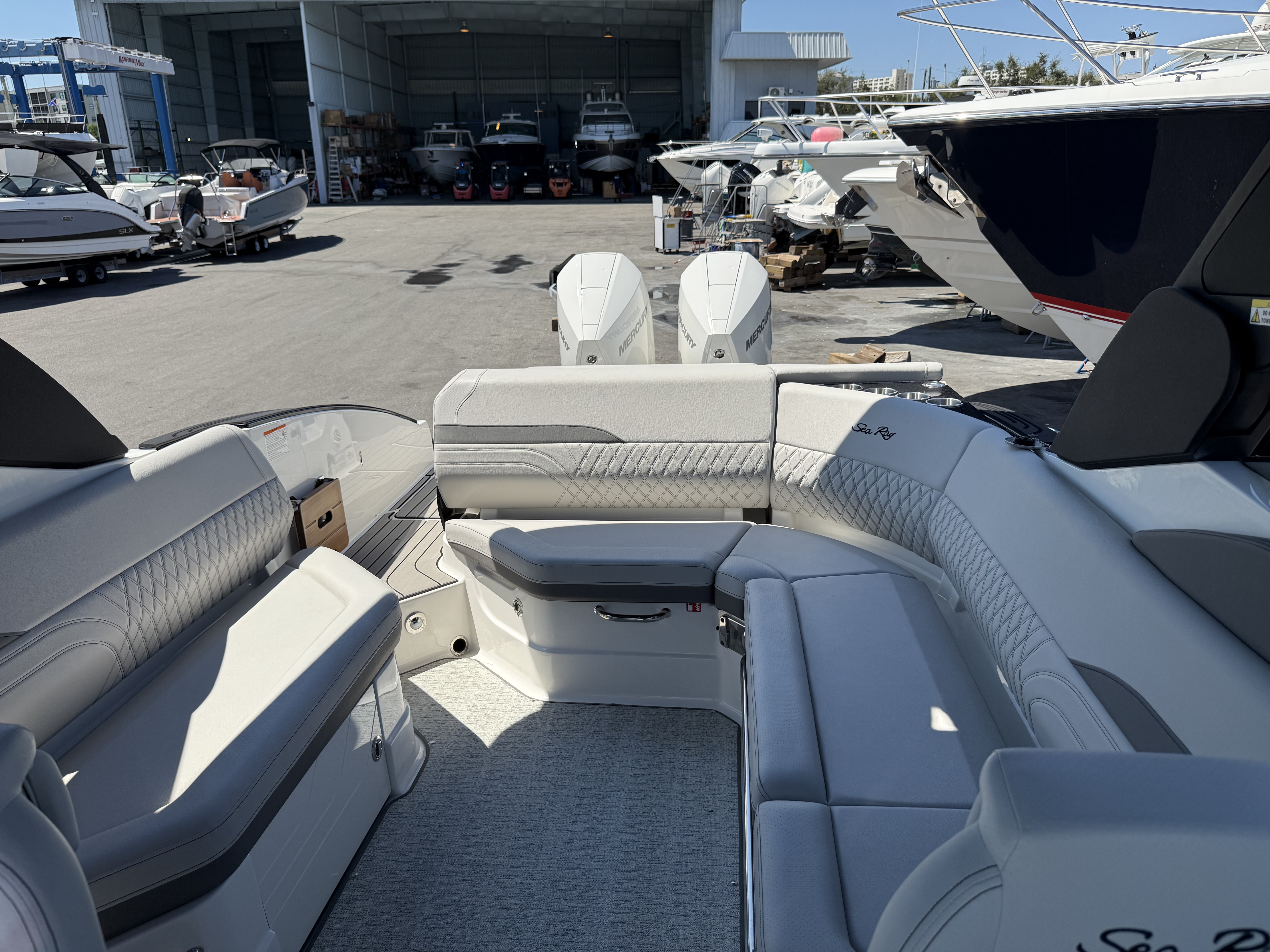 2026 Sea Ray SLX 280 Outboard Image Thumbnail #11