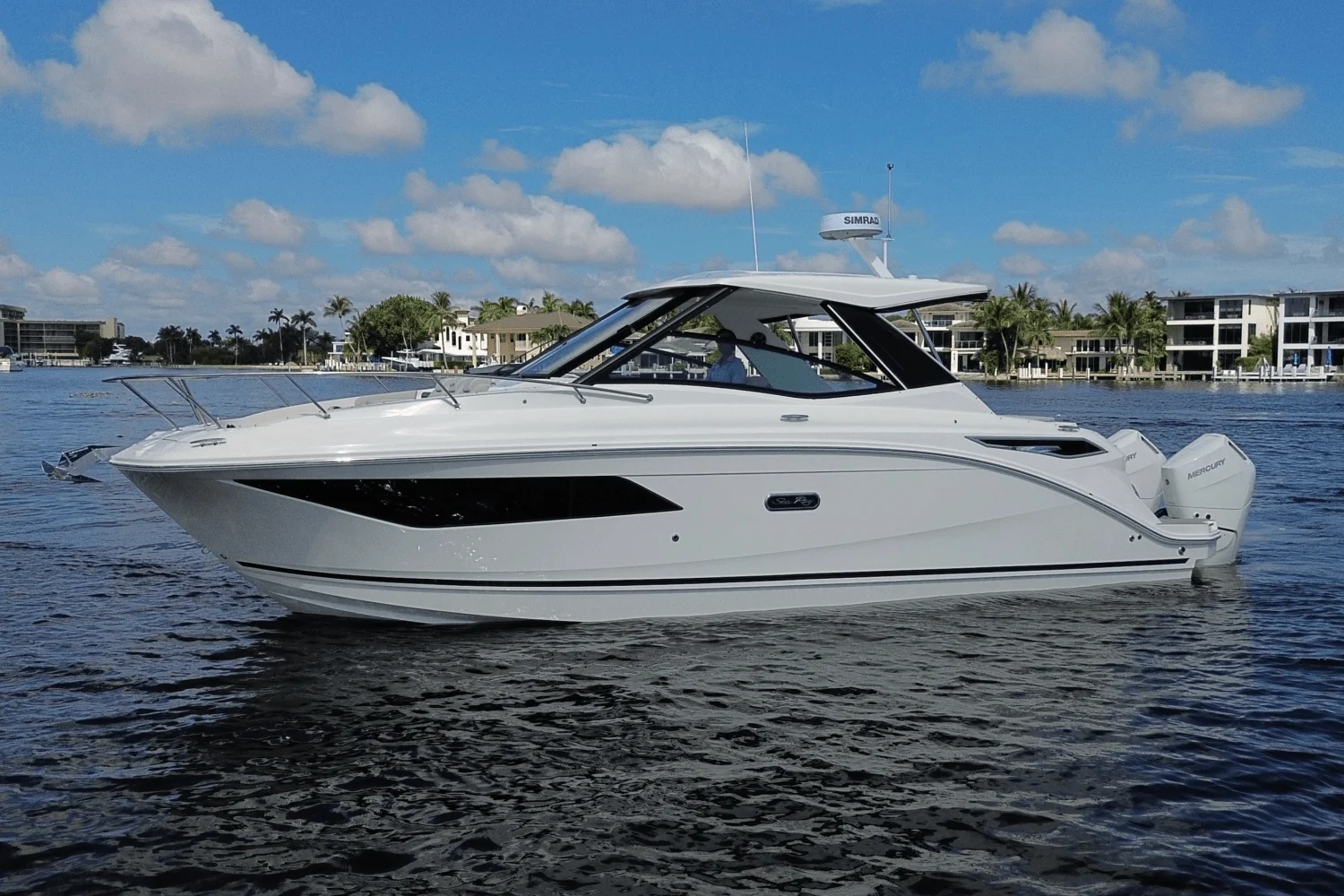 2026 Sea Ray Sundancer 320 Outboard Image Thumbnail #4