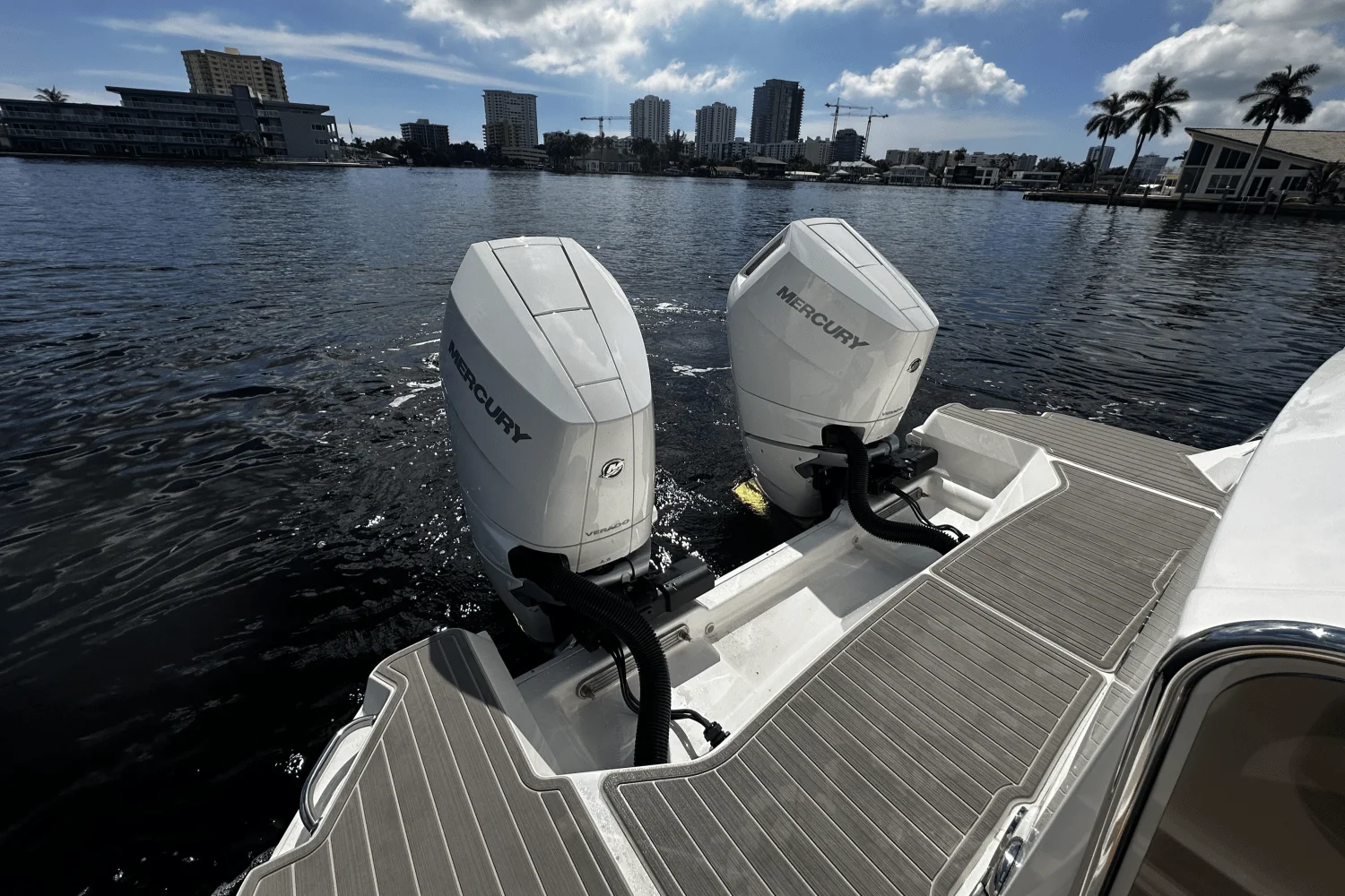 2026 Sea Ray Sundancer 320 Outboard Image Thumbnail #18