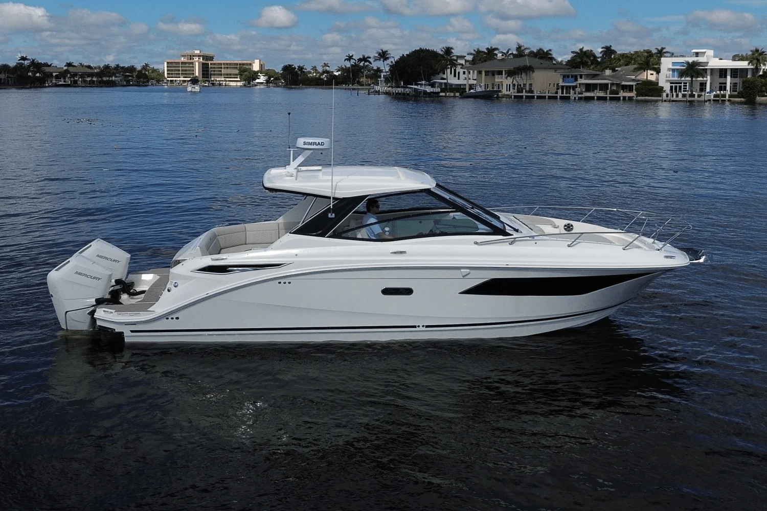 2026 Sea Ray Sundancer 320 Outboard Image Thumbnail #14