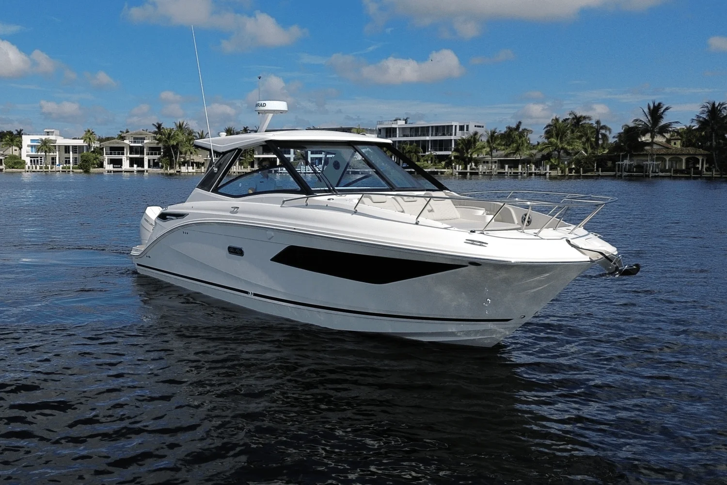 2026 Sea Ray Sundancer 320 Outboard Image Thumbnail #2