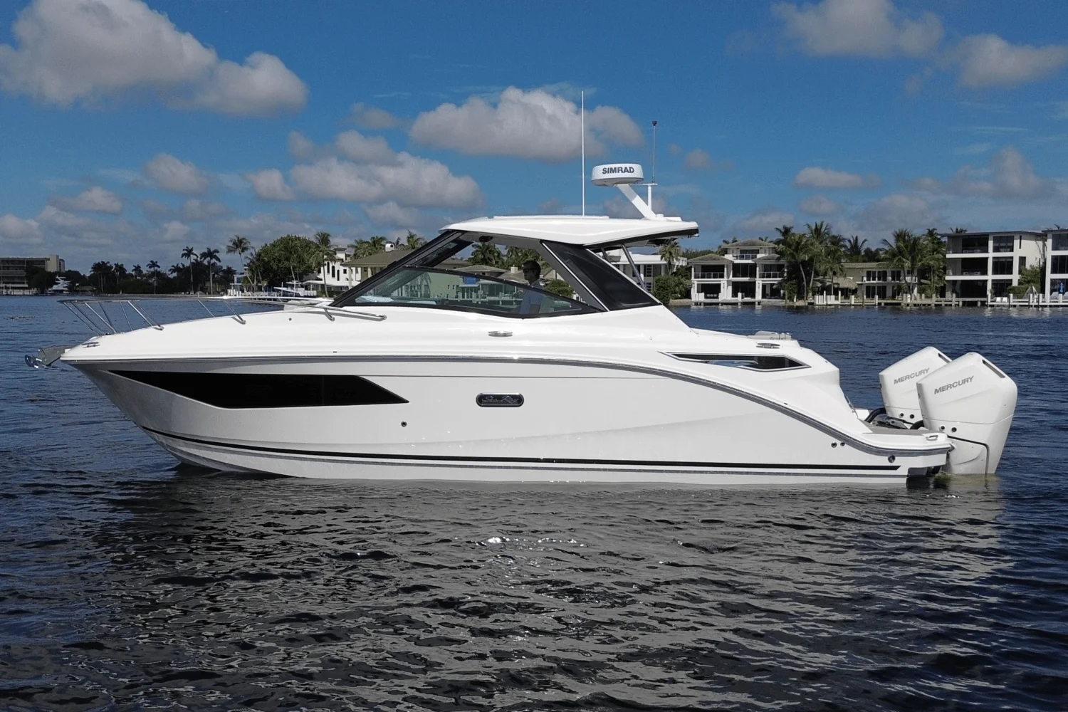 2026 Sea Ray Sundancer 320 Outboard Image Thumbnail #5
