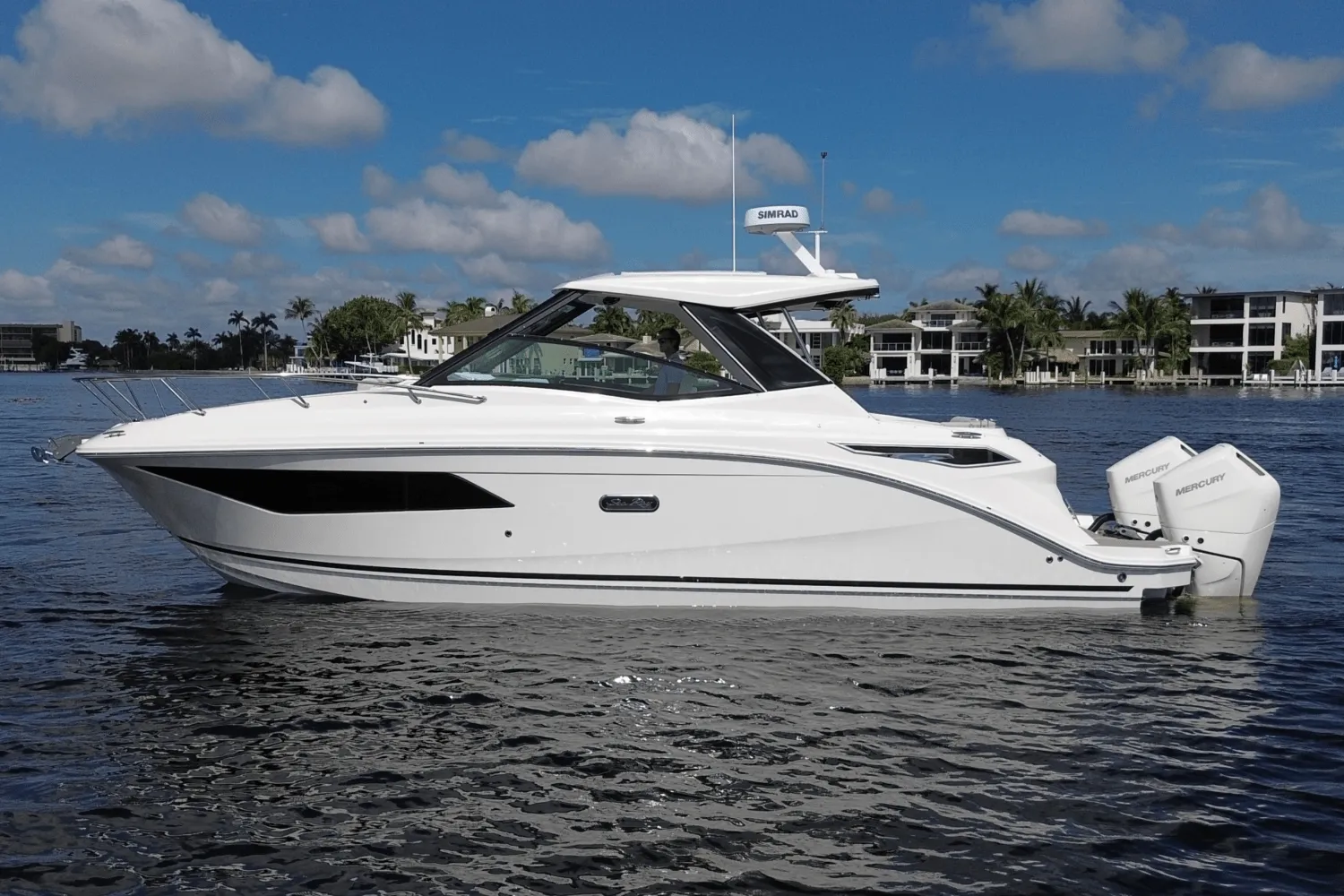 2026 Sea Ray Sundancer 320 Outboard Image Thumbnail #5