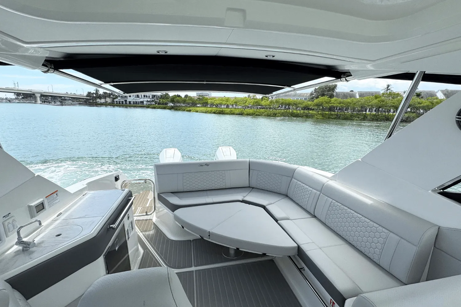 2026 Sea Ray Sundancer 320 Outboard Image Thumbnail #17