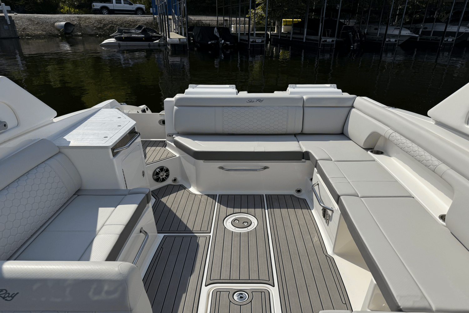 2024 Sea Ray 290 SD Image Thumbnail #11