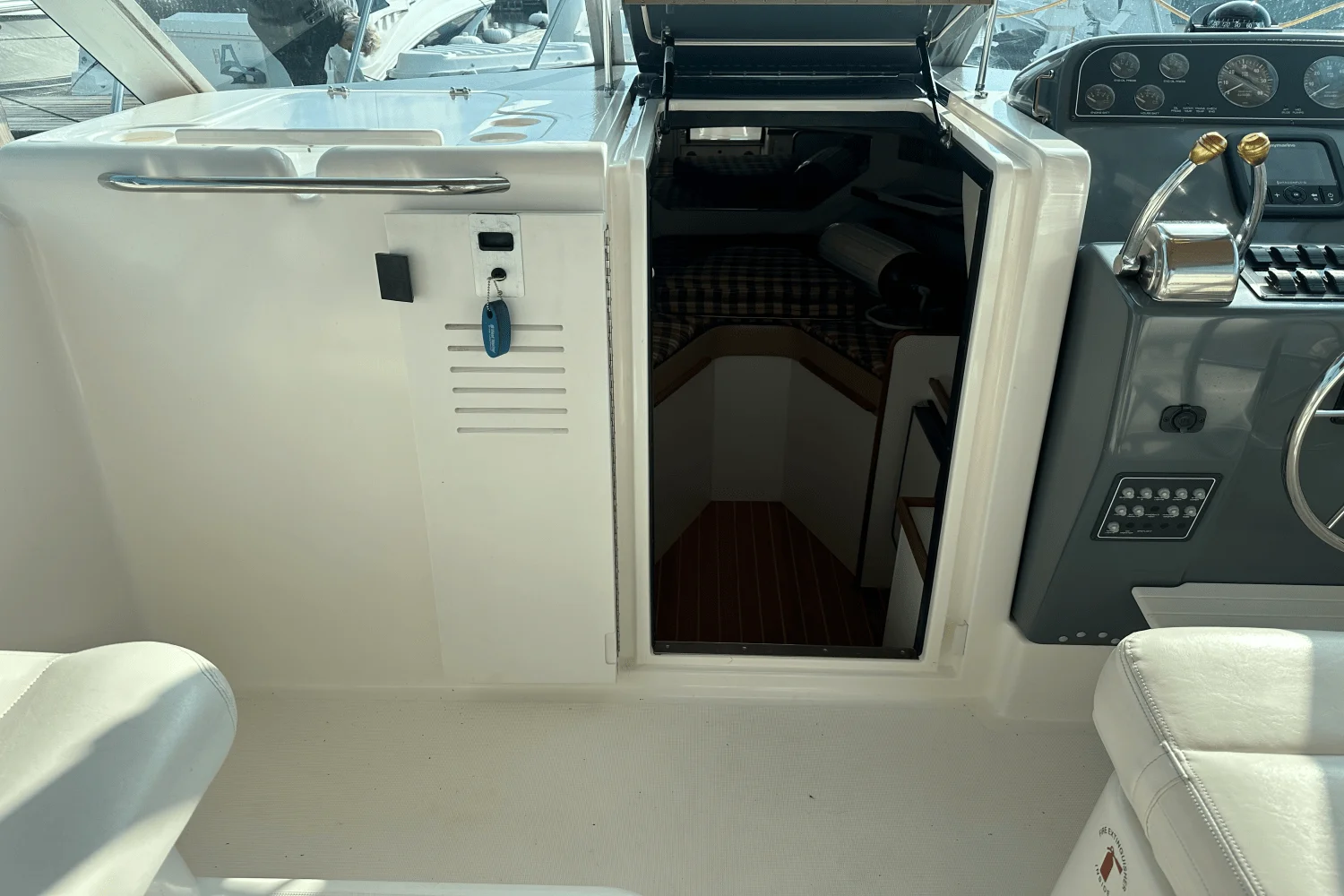 1999 Tiara Yachts 2900 CORONET Image Thumbnail #23