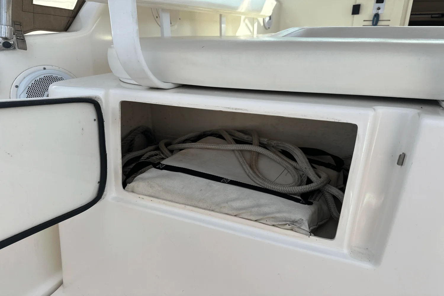 1999 Tiara Yachts 2900 CORONET Image Thumbnail #21