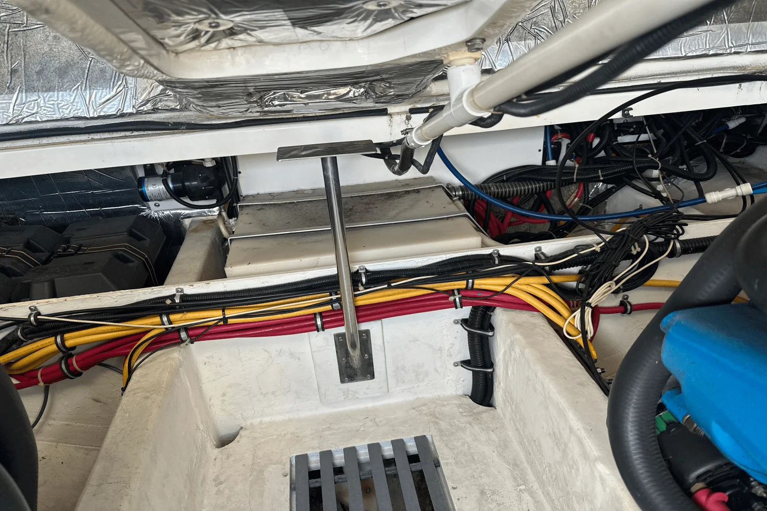 1999 Tiara Yachts 2900 CORONET Image Thumbnail #29