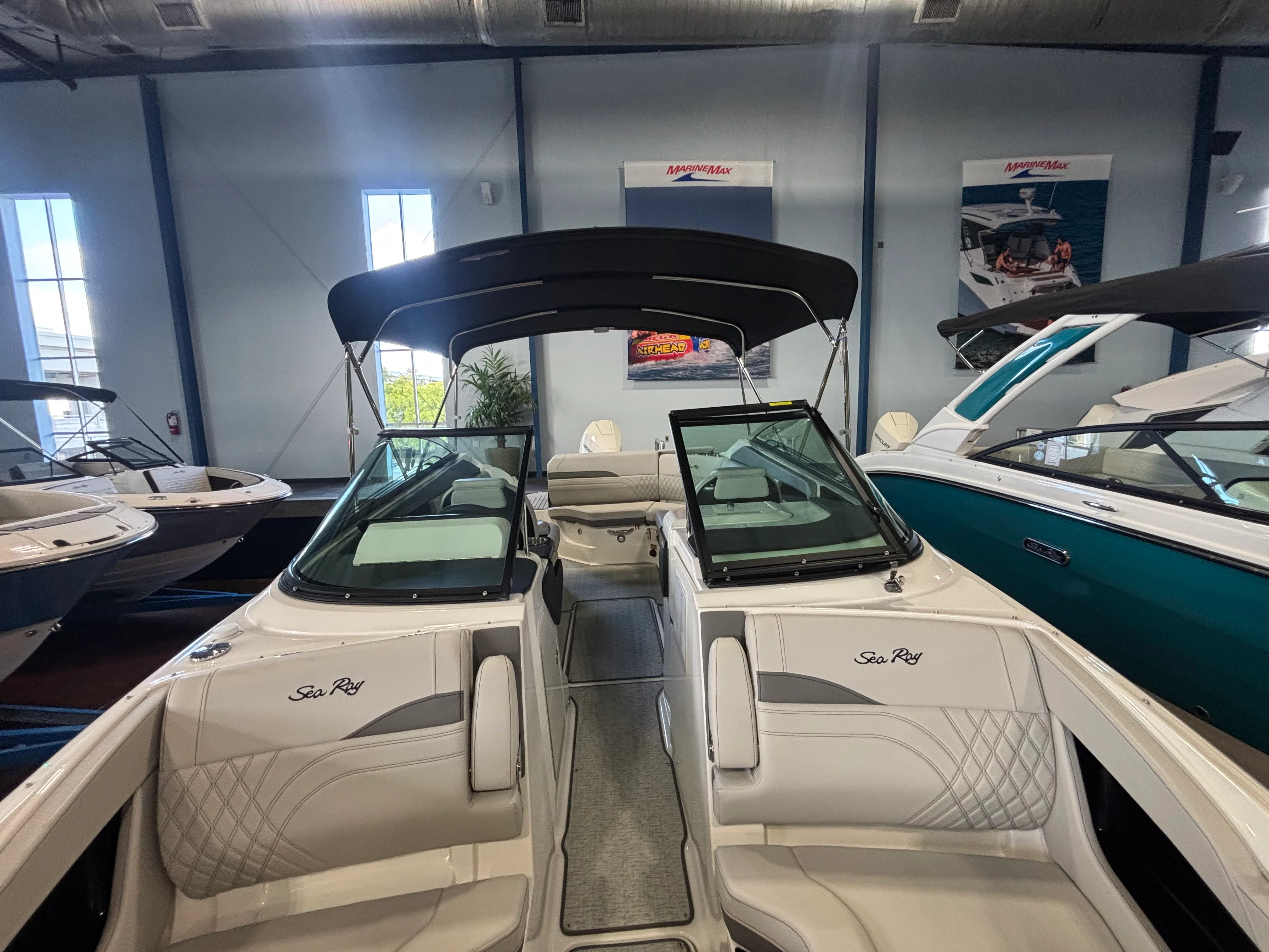 2026 Sea Ray SLX 260 Outboard Image Thumbnail #20