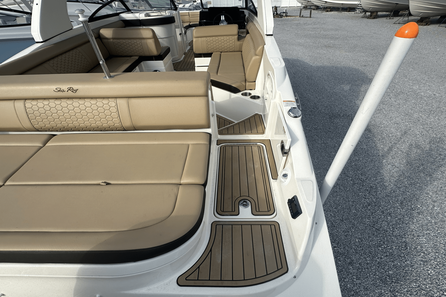 2020 Sea Ray 270 SDX-OB Image Thumbnail #9